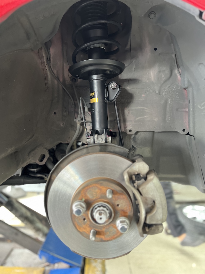 Toyota Yaris Gen1 ซ่อมบำรุงช่วงล่าง โช้คอัพ Monroe OE Spectrum: คืนความ นุ่มนวล สบายสไตล์รถยุโรป ด้วยเทคโนโลยี ICV ช่วยลดเสียงรบกวนและแรงสั่นสะเทือน ปีกนกล่าง TRW (คุณภาพ OEM): เปลี่ยนปีกนกล่างใหม่ เพื่อความแม่นยำในการควบคุม และคืนความนิ่งให้กับช่วงล่าง จบครบทุกปัญหา: ติดตั้งโดยทีมช่างผู้เชี่ยวชาญ พร้อมบริการตั้งศูนย์ด้วยเครื่องมือที่ทันสมัยที่สุด สิ่งที่จะได้รับหลังจากติดตั้ง: นุ่มสบายกว่าเดิม: ฟีลลิ่งการขับขี่ที่นุ่มนวลและยืดหยุ่นสูง ควบคุมแม่นยำ: รถทรงตัวได้ดีขึ้น เข้าโค้งมั่นใจ ความทนทานสูง: มั่นใจในคุณภาพอะไหล่ระดับ OEM และการติดตั้งที่ได้มาตรฐาน เหมาะสำหรับใคร? เจ้าของ Yaris ที่ต้องการ ความสบาย ในการขับขี่ประจำวัน ผู้ที่ต้องการฟื้นฟูช่วงล่างให้กลับมาสมบูรณ์และมั่นคงยิ่งขึ้น อย่าปล่อยให้รถคุณมีปัญหา! แวะมาตรวจเช็กกับผู้เชี่ยวชาญวันนี้ครับ สอบถามข้อมูลเพิ่มเติม หรือนัดหมายเข้ารับบริการ ️ : 08-6569-1915 ️ : 08-6544-5963 Line id : @88rw Location : https://goo.gl/maps/HrNUAZXPN94KvxZ98 Facebook : https://www.facebook.com/88rwtire #Toyota #Yaris #YarisGen1 #Monroe #TRW #ปีกนกล่าง #โช้คอัพ #ช่วงล่าง #ยางเจริญรุ่งเรือง #นนทบุรี #งามวงศ์วาน Toyota Yaris Gen1 ซ่อมบำรุงช่วงล่าง โช้คอัพ Monroe OE Spectrum: คืนความ นุ่มนวล สบายสไตล์รถยุโรป ด้วยเทคโนโลยี ICV ช่วยลดเสียงรบกวนและแรงสั่นสะเทือน ปีกนกล่าง TRW (คุณภาพ OEM): เปลี่ยนปีกนกล่างใหม่ เพื่อความแม่นยำในการควบคุม และคืนความนิ่งให้กับช่วงล่าง จบครบทุกปัญหา: ติดตั้งโดยทีมช่างผู้เชี่ยวชาญ พร้อมบริการตั้งศูนย์ด้วยเครื่องมือที่ทันสมัยที่สุด สิ่งที่จะได้รับหลังจากติดตั้ง: นุ่มสบายกว่าเดิม: ฟีลลิ่งการขับขี่ที่นุ่มนวลและยืดหยุ่นสูง ควบคุมแม่นยำ: รถทรงตัวได้ดีขึ้น เข้าโค้งมั่นใจ ความทนทานสูง: มั่นใจในคุณภาพอะไหล่ระดับ OEM และการติดตั้งที่ได้มาตรฐาน เหมาะสำหรับใคร? เจ้าของ Yaris ที่ต้องการ ความสบาย ในการขับขี่ประจำวัน ผู้ที่ต้องการฟื้นฟูช่วงล่างให้กลับมาสมบูรณ์และมั่นคงยิ่งขึ้น อย่าปล่อยให้รถคุณมีปัญหา! แวะมาตรวจเช็กกับผู้เชี่ยวชาญวันนี้ครับ สอบถามข้อมูลเพิ่มเติม หรือนัดหมายเข้ารับบริการ ️ : 08-6569-1915 ️ : 08-6544-5963 Line id : @88rw Location : https://goo.gl/maps/HrNUAZXPN94KvxZ98 Facebook : https://www.facebook.com/88rwtire #Toyota #Yaris #YarisGen1 #Monroe #TRW #ปีกนกล่าง #โช้คอัพ #ช่วงล่าง #ยางเจริญรุ่งเรือง #นนทบุรี #งามวงศ์วาน