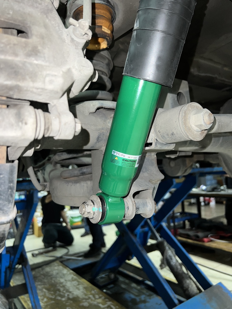 Hyundai H1 อัปเกรดช่วงล่างพรีเมียม เพื่อความสมบูรณ์แบบ: โช้คอัพ Tein EnduraPro: คืนความ นุ่มนวล และความหนึบแน่นด้วยเทคโนโลยี H.B.S. ที่ช่วยซับแรงกระแทก ปีกนกล่างใหม่: เปลี่ยนเพื่อความแข็งแรงของช่วงล่างด้านหน้า ลูกหมากชุดใหญ่ (TRW): เปลี่ยนทั้ง ลูกหมากแร็ค และลูกหมากคันชัก จาก TRW คุณภาพระดับ OEM เพื่อคืนความแม่นยำในการบังคับเลี้ยว สิ่งที่จะได้รับหลังจากติดตั้ง: ความนิ่งและสบาย: รถโคลงเคลงน้อยลง ผู้โดยสารแถวหลังนั่งสบายยิ่งขึ้น ควบคุมแม่นยำ: พวงมาลัยตอบสนองดีขึ้น หายขาดจากอาการหลวมหรือโยน อะไหล่คุณภาพพรีเมียม: มั่นใจในคุณภาพของแบรนด์ Tein และ TRW ที่ใช้มาตรฐานเดียวกับโรงงานผลิตรถยนต์ จบครบในที่เดียว: ติดตั้ง Setup และตั้งศูนย์โดยทีมช่างผู้เชี่ยวชาญ เหมาะสำหรับใคร? เจ้าของ H1 ที่เน้นความสบายของผู้โดยสารเป็นหลัก ผู้ที่ต้องการฟื้นฟูช่วงล่างให้กลับมาสมบูรณ์และมั่นใจในการเดินทางไกล ยกระดับรถตู้ของคุณให้ขับขี่ปลอดภัยและสบายที่สุด! นัดหมายเข้ารับบริการได้เลยครับ สอบถามข้อมูลเพิ่มเติม หรือนัดหมายเข้ารับบริการ ️ : 08-6569-1915 ️ : 08-6544-5963 Line id : @88rw Location : https://goo.gl/maps/HrNUAZXPN94KvxZ98 Facebook : https://www.facebook.com/88rwtire #Hyundai #H1 #Tein #EnduraPro #TRW #ลูกหมาก #ปีกนกล่าง #ช่วงล่าง #ยางเจริญรุ่งเรือง #นนทบุรี #งามวงศ์วาน #รถตู้ Hyundai H1 อัปเกรดช่วงล่างพรีเมียม เพื่อความสมบูรณ์แบบ: โช้คอัพ Tein EnduraPro: คืนความ นุ่มนวล และความหนึบแน่นด้วยเทคโนโลยี H.B.S. ที่ช่วยซับแรงกระแทก ปีกนกล่างใหม่: เปลี่ยนเพื่อความแข็งแรงของช่วงล่างด้านหน้า ลูกหมากชุดใหญ่ (TRW): เปลี่ยนทั้ง ลูกหมากแร็ค และลูกหมากคันชัก จาก TRW คุณภาพระดับ OEM เพื่อคืนความแม่นยำในการบังคับเลี้ยว สิ่งที่จะได้รับหลังจากติดตั้ง: ความนิ่งและสบาย: รถโคลงเคลงน้อยลง ผู้โดยสารแถวหลังนั่งสบายยิ่งขึ้น ควบคุมแม่นยำ: พวงมาลัยตอบสนองดีขึ้น หายขาดจากอาการหลวมหรือโยน อะไหล่คุณภาพพรีเมียม: มั่นใจในคุณภาพของแบรนด์ Tein และ TRW ที่ใช้มาตรฐานเดียวกับโรงงานผลิตรถยนต์ จบครบในที่เดียว: ติดตั้ง Setup และตั้งศูนย์โดยทีมช่างผู้เชี่ยวชาญ เหมาะสำหรับใคร? เจ้าของ H1 ที่เน้นความสบายของผู้โดยสารเป็นหลัก ผู้ที่ต้องการฟื้นฟูช่วงล่างให้กลับมาสมบูรณ์และมั่นใจในการเดินทางไกล ยกระดับรถตู้ของคุณให้ขับขี่ปลอดภัยและสบายที่สุด! นัดหมายเข้ารับบริการได้เลยครับ สอบถามข้อมูลเพิ่มเติม หรือนัดหมายเข้ารับบริการ ️ : 08-6569-1915 ️ : 08-6544-5963 Line id : @88rw Location : https://goo.gl/maps/HrNUAZXPN94KvxZ98 Facebook : https://www.facebook.com/88rwtire #Hyundai #H1 #Tein #EnduraPro #TRW #ลูกหมาก #ปีกนกล่าง #ช่วงล่าง #ยางเจริญรุ่งเรือง #นนทบุรี #งามวงศ์วาน #รถตู้