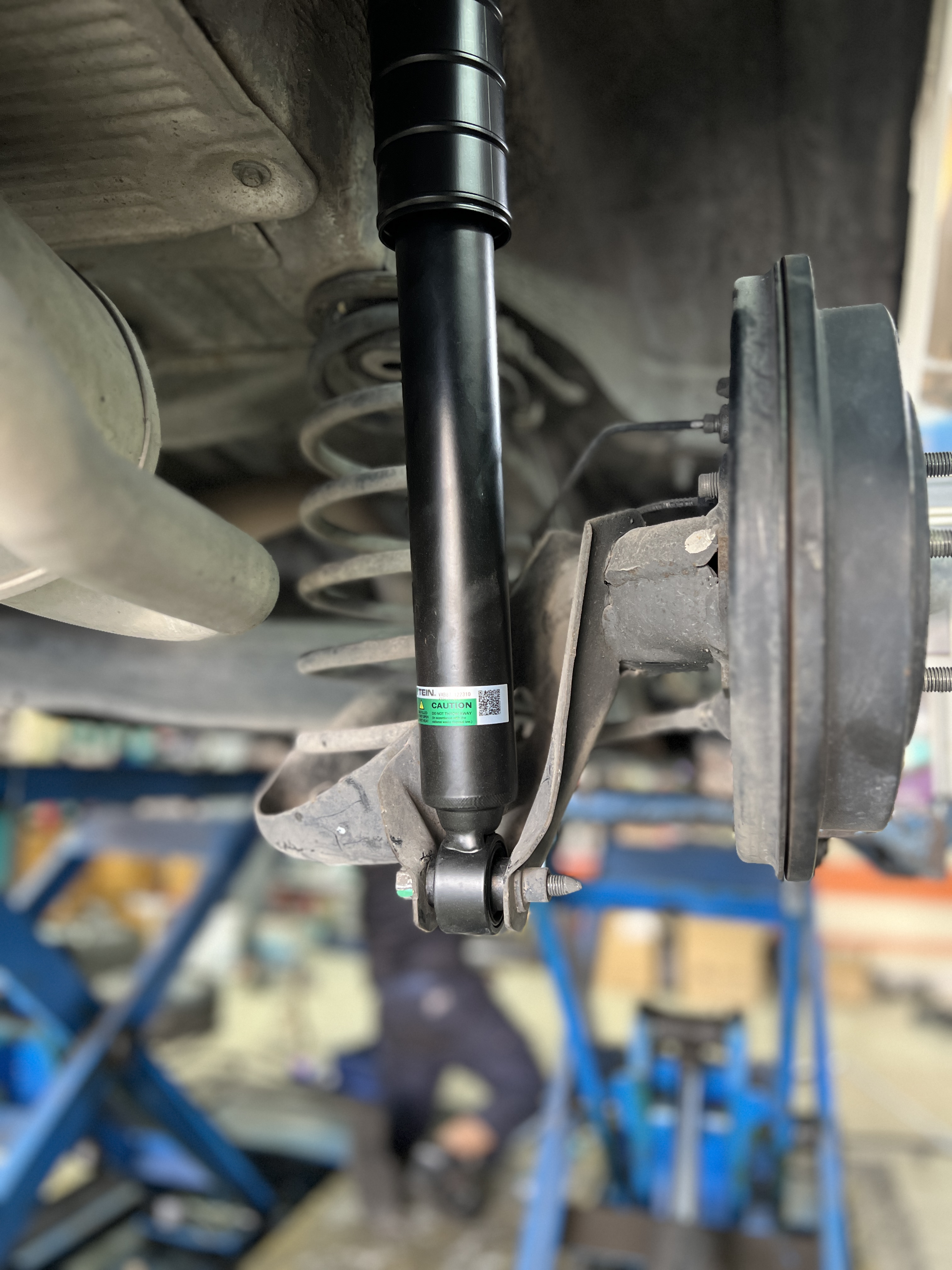 Honda Freed ซ่อมบำรุงช่วงล่าง พร้อมบริการเปลี่ยนยางใช้งาน Tein edura pro basic (พร้อมอะไหล่ส่วนควบ) = 19,500 บาท Nexen nfera su4 195/60R15 4เส้น = 7,XXX บาท พร้อมบริการติดตั้ง set up ตั้งศูนย์ โทร: 08-6569-1915 / 08-6544-5963 Line: @88rw แผนที่: https://goo.gl/maps/HrNUAZX Facebook: https://www.facebook.com/88rwtire #TeinEnduraproBasic #nexentires #hondafreed Honda Freed ซ่อมบำรุงช่วงล่าง พร้อมบริการเปลี่ยนยางใช้งาน Tein edura pro basic (พร้อมอะไหล่ส่วนควบ) = 19,500 บาท Nexen nfera su4 195/60R15 4เส้น = 7,XXX บาท พร้อมบริการติดตั้ง set up ตั้งศูนย์ โทร: 08-6569-1915 / 08-6544-5963 Line: @88rw แผนที่: https://goo.gl/maps/HrNUAZX Facebook: https://www.facebook.com/88rwtire #TeinEnduraproBasic #nexentires #hondafreed
