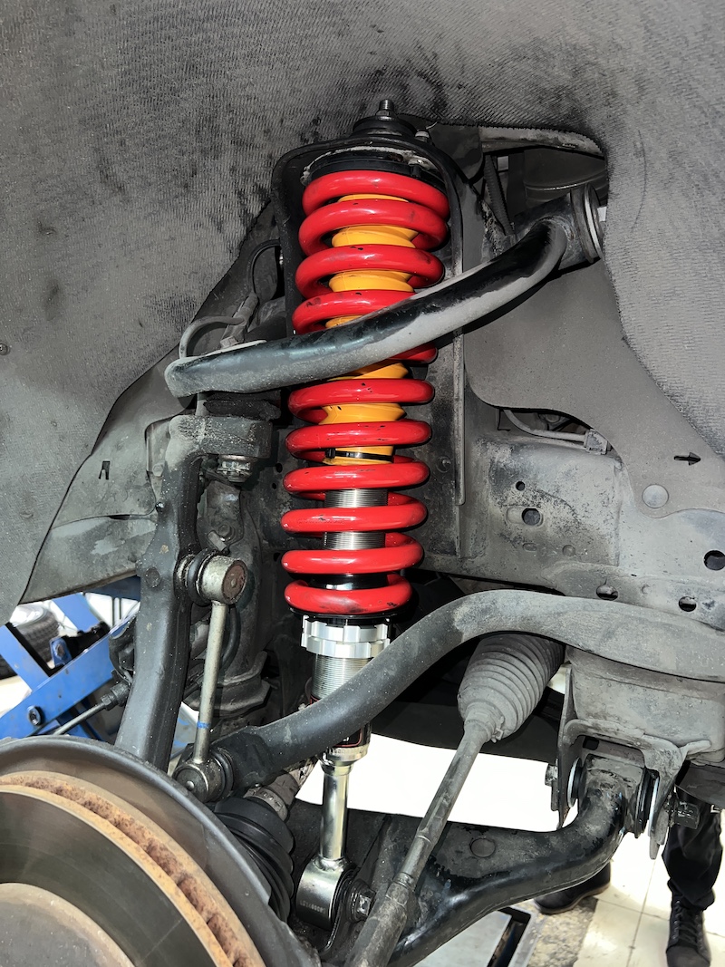 Toyota Fortuner 2005 | โช้ค YSS E-Series + สปริง YSS Performance | แก้ปัญหากระแทกท้ายรถ - ยางเจริญรุ่งเรือง Fortuner 2005 คันนี้...จบปัญหา "ท้ายกระแทก" เวลานั่งเต็มคัน! ใครใช้ Toyota Fortuner (Gen 1) แล้วเจอปัญหาใหญ่เวลาเดินทางกับครอบครัว คือ "ท้ายกระแทก" หรือ "ช่วงล่างทรุด" เมื่อมีผู้โดยสารด้านหลัง... ถึงเวลาอัปเกรดชุดใหญ่ที่แก้ปัญหาได้ตรงจุดแล้วครับ! เราจัดชุดอัปเกรดสมรรถนะ พร้อมแก้ไขปัญหาความแข็งแรงของช่วงล่าง: โช้คอัพ YSS E-Series: โช้คอัพ Monotube คุณภาพสูง คืนความหนึบแน่น และลดอาการโคลงเคลง สปริง YSS Performance (ความสูงเดิม): สปริงที่ออกแบบมาเพื่อ รองรับน้ำหนักและบาลานซ์รถ PPV โดยเฉพาะ ช่วยให้รถไม่ทรุด/ไม่กระแทกง่ายเมื่อบรรทุกเต็มคัน เปลี่ยน บู้ชปีกนกล่าง และ ลูกหมากปีกนกล่างใหม่: คืนความแม่นยำและความแข็งแรงของจุดยึดช่วงล่าง สิ่งที่จะได้รับหลังจากเข้ารับบริการ: หายขาดจากอาการท้ายกระแทก: รถทรงตัวได้ดีเยี่ยมแม้มีผู้โดยสารเต็มคัน หนึบ นิ่ง ขับสบาย: ได้ฟีลลิ่งการขับขี่ที่มั่นคงปลอดภัยกว่าโช้คเดิมที่เสื่อมสภาพ ความทนทานสูงสุด: ชิ้นส่วนช่วงล่างใหม่ทำงานร่วมกับโช้คอัพและสปริง Performance อย่างสมบูรณ์แบบ จบครบในที่เดียว: ติดตั้ง Setup และตั้งศูนย์โดยทีมช่างผู้เชี่ยวชาญ อย่าปล่อยให้ผู้โดยสารบ่น! อัปเกรดช่วงล่างที่แก้ปัญหาได้จริงกับเราวันนี้ครับ สอบถามข้อมูลเพิ่มเติม หรือนัดหมายเข้ารับบริการ ️ : 08-6569-1915 ️ : 08-6544-5963 Line id : @88rw Location : https://goo.gl/maps/HrNUAZXPN94KvxZ98 Facebook : https://www.facebook.com/88rwtire #Toyota #Fortuner #Fortuner2005 #YSS #ESeries #YSSPerformance #แก้ท้ายกระแทก #โช้คอัพ #ช่วงล่าง #ยางเจริญรุ่งเรือง #นนทบุรี #งามวงศ์วาน #ตั้งศูนย์ Toyota Fortuner 2005 | โช้ค YSS E-Series + สปริง YSS Performance | แก้ปัญหากระแทกท้ายรถ - ยางเจริญรุ่งเรือง Fortuner 2005 คันนี้...จบปัญหา "ท้ายกระแทก" เวลานั่งเต็มคัน! ใครใช้ Toyota Fortuner (Gen 1) แล้วเจอปัญหาใหญ่เวลาเดินทางกับครอบครัว คือ "ท้ายกระแทก" หรือ "ช่วงล่างทรุด" เมื่อมีผู้โดยสารด้านหลัง... ถึงเวลาอัปเกรดชุดใหญ่ที่แก้ปัญหาได้ตรงจุดแล้วครับ! เราจัดชุดอัปเกรดสมรรถนะ พร้อมแก้ไขปัญหาความแข็งแรงของช่วงล่าง: โช้คอัพ YSS E-Series: โช้คอัพ Monotube คุณภาพสูง คืนความหนึบแน่น และลดอาการโคลงเคลง สปริง YSS Performance (ความสูงเดิม): สปริงที่ออกแบบมาเพื่อ รองรับน้ำหนักและบาลานซ์รถ PPV โดยเฉพาะ ช่วยให้รถไม่ทรุด/ไม่กระแทกง่ายเมื่อบรรทุกเต็มคัน เปลี่ยน บู้ชปีกนกล่าง และ ลูกหมากปีกนกล่างใหม่: คืนความแม่นยำและความแข็งแรงของจุดยึดช่วงล่าง สิ่งที่จะได้รับหลังจากเข้ารับบริการ: หายขาดจากอาการท้ายกระแทก: รถทรงตัวได้ดีเยี่ยมแม้มีผู้โดยสารเต็มคัน หนึบ นิ่ง ขับสบาย: ได้ฟีลลิ่งการขับขี่ที่มั่นคงปลอดภัยกว่าโช้คเดิมที่เสื่อมสภาพ ความทนทานสูงสุด: ชิ้นส่วนช่วงล่างใหม่ทำงานร่วมกับโช้คอัพและสปริง Performance อย่างสมบูรณ์แบบ จบครบในที่เดียว: ติดตั้ง Setup และตั้งศูนย์โดยทีมช่างผู้เชี่ยวชาญ อย่าปล่อยให้ผู้โดยสารบ่น! อัปเกรดช่วงล่างที่แก้ปัญหาได้จริงกับเราวันนี้ครับ สอบถามข้อมูลเพิ่มเติม หรือนัดหมายเข้ารับบริการ ️ : 08-6569-1915 ️ : 08-6544-5963 Line id : @88rw Location : https://goo.gl/maps/HrNUAZXPN94KvxZ98 Facebook : https://www.facebook.com/88rwtire #Toyota #Fortuner #Fortuner2005 #YSS #ESeries #YSSPerformance #แก้ท้ายกระแทก #โช้คอัพ #ช่วงล่าง #ยางเจริญรุ่งเรือง #นนทบุรี #งามวงศ์วาน #ตั้งศูนย์