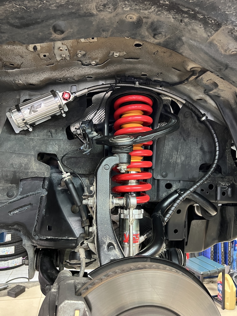 TANK 300 | โช้คอัพ YSS X-Sport + สปริง Performance | หนึบ แกร่ง พร้อมลุยทุกเส้นทาง - ยางเจริญรุ่งเรือง TANK 300 คันนี้...อัปเกรดความแกร่งให้เป็น "สายลุย" ตัวจริง! ️ ใครใช้ TANK 300 แล้วต้องการให้รถพร้อมลุยออฟโรด, ขับทางไกลมั่นใจขึ้น, และได้ช่วงล่างที่ หนึบแน่น ทรงตัวดีเยี่ยม... ถึงเวลาเปลี่ยนมาใช้ชุดอัปเกรดระดับ Performance แล้วครับ! ติดตั้งชุดโช้คอัพ YSS X-Sport พร้อมสปริง YSS Performance สิ่งที่จะได้รับหลังจากติดตั้ง: สมรรถนะ Off-Road ขั้นสูง: โช้คอัพ YSS X-Sport (Monotube) ออกแบบมาเพื่อการใช้งานที่ทนทานภายใต้แรงกระแทกหนักๆ หนึบ นิ่ง มั่นใจ: ลดอาการโคลงและโยนของตัวรถอย่างชัดเจน ทำให้เข้าโค้งมั่นใจแม้บนถนนขรุขระ ระบายความร้อนยอดเยี่ยม: ด้วยระบบ Monotube และซับแทงก์ (Sub-Tank) (ในบางรุ่นย่อย) ทำให้โช้คอัพทำงานเสถียรต่อเนื่อง จบครบในที่เดียว: ติดตั้ง Setup และ ตั้งศูนย์ (Hunter) โดยทีมช่างผู้เชี่ยวชาญ เหมาะสำหรับใคร? เจ้าของ TANK 300 ที่เน้นการขับขี่แบบ Adventure / Off-Road ผู้ที่ต้องการ Performance สูงสุด ทั้งความทนทานและการควบคุมรถ ปล่อยความแกร่งที่ซ่อนอยู่! อัปเกรดช่วงล่าง TANK 300 กับเราวันนี้ครับ สอบถามข้อมูลเพิ่มเติม หรือนัดหมายเข้ารับบริการ ️ : 08-6569-1915 ️ : 08-6544-5963 Line id : @88rw Location : https://goo.gl/maps/HrNUAZXPN94KvxZ98 Facebook : https://www.facebook.com/88rwtire #TANK300 #TANK #YSS #YSSSuspension #XSport #โช้คอัพ #ช่วงล่าง #สายลุย #Offroad #ยางเจริญรุ่งเรือง #นนทบุรี #งามวงศ์วาน #ตั้งศูนย์ TANK 300 | โช้คอัพ YSS X-Sport + สปริง Performance | หนึบ แกร่ง พร้อมลุยทุกเส้นทาง - ยางเจริญรุ่งเรือง TANK 300 คันนี้...อัปเกรดความแกร่งให้เป็น "สายลุย" ตัวจริง! ️ ใครใช้ TANK 300 แล้วต้องการให้รถพร้อมลุยออฟโรด, ขับทางไกลมั่นใจขึ้น, และได้ช่วงล่างที่ หนึบแน่น ทรงตัวดีเยี่ยม... ถึงเวลาเปลี่ยนมาใช้ชุดอัปเกรดระดับ Performance แล้วครับ! ติดตั้งชุดโช้คอัพ YSS X-Sport พร้อมสปริง YSS Performance สิ่งที่จะได้รับหลังจากติดตั้ง: สมรรถนะ Off-Road ขั้นสูง: โช้คอัพ YSS X-Sport (Monotube) ออกแบบมาเพื่อการใช้งานที่ทนทานภายใต้แรงกระแทกหนักๆ หนึบ นิ่ง มั่นใจ: ลดอาการโคลงและโยนของตัวรถอย่างชัดเจน ทำให้เข้าโค้งมั่นใจแม้บนถนนขรุขระ ระบายความร้อนยอดเยี่ยม: ด้วยระบบ Monotube และซับแทงก์ (Sub-Tank) (ในบางรุ่นย่อย) ทำให้โช้คอัพทำงานเสถียรต่อเนื่อง จบครบในที่เดียว: ติดตั้ง Setup และ ตั้งศูนย์ (Hunter) โดยทีมช่างผู้เชี่ยวชาญ เหมาะสำหรับใคร? เจ้าของ TANK 300 ที่เน้นการขับขี่แบบ Adventure / Off-Road ผู้ที่ต้องการ Performance สูงสุด ทั้งความทนทานและการควบคุมรถ ปล่อยความแกร่งที่ซ่อนอยู่! อัปเกรดช่วงล่าง TANK 300 กับเราวันนี้ครับ สอบถามข้อมูลเพิ่มเติม หรือนัดหมายเข้ารับบริการ ️ : 08-6569-1915 ️ : 08-6544-5963 Line id : @88rw Location : https://goo.gl/maps/HrNUAZXPN94KvxZ98 Facebook : https://www.facebook.com/88rwtire #TANK300 #TANK #YSS #YSSSuspension #XSport #โช้คอัพ #ช่วงล่าง #สายลุย #Offroad #ยางเจริญรุ่งเรือง #นนทบุรี #งามวงศ์วาน #ตั้งศูนย์