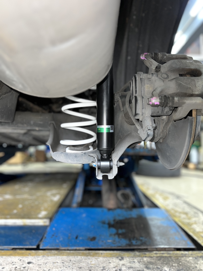 HONDAติดตั้งโช้คอัพ Tein EnduraPro Basic คู่กับ สปริง YSS Comfort Series สิ่งที่จะได้รับหลังจากติดตั้ง: นุ่มนวลระดับพรีเมียม: โช้คอัพ Tein EnduraPro Basic พร้อมเทคโนโลยี H.B.S. ช่วยดูดซับแรงกระแทกจากถนนขรุขระ ลดอาการโคลงเคลง: สปริง YSS Comfort Series (ความสูงเดิม) ช่วยปรับสมดุลของรถ และลดอาการโยนตัวของรถได้อย่างมีประสิทธิภาพ ฟีลลิ่งขับสบาย: การผสมผสานของสองแบรนด์ดังที่เน้นความสบายและความทนทาน ทำให้รถคุณขับขี่นุ่มนวล แต่ยังคงความหนึบแน่น คุณภาพเต็มชุด: ติดตั้งโดยทีมช่างผู้เชี่ยวชาญ พร้อมอะไหล่ส่วนควบใหม่ และบริการตั้งศูนย์ด้วยเครื่องมือที่ทันสมัยที่สุด เหมาะสำหรับใคร? เจ้าของ HR-V ที่เน้นความสบายในการขับขี่เป็นหลัก ผู้ที่ต้องการอัปเกรดช่วงล่างให้มีความมั่นคง ปลอดภัยยิ่งขึ้น โดยไม่ต้องการโหลดเตี้ย เปลี่ยนฟีลลิ่งการขับขี่ให้รถคุณดีกว่าเดิม ชุดนี้คือคำตอบ! สอบถามข้อมูลเพิ่มเติม หรือนัดหมายเข้ารับบริการ ️ : 08-6569-1915 ️ : 08-6544-5963 Line id : @88rw Location : https://goo.gl/maps/HrNUAZXPN94KvxZ98 Facebook : https://www.facebook.com/88rwtire #Honda #HRV #Tein #EnduraPro #YSS #YSSComfort #โช้คอัพ #ช่วงล่าง #ยางเจริญรุ่งเรือง #นนทบุรี #งามวงศ์วาน HONDAติดตั้งโช้คอัพ Tein EnduraPro Basic คู่กับ สปริง YSS Comfort Series สิ่งที่จะได้รับหลังจากติดตั้ง: นุ่มนวลระดับพรีเมียม: โช้คอัพ Tein EnduraPro Basic พร้อมเทคโนโลยี H.B.S. ช่วยดูดซับแรงกระแทกจากถนนขรุขระ ลดอาการโคลงเคลง: สปริง YSS Comfort Series (ความสูงเดิม) ช่วยปรับสมดุลของรถ และลดอาการโยนตัวของรถได้อย่างมีประสิทธิภาพ ฟีลลิ่งขับสบาย: การผสมผสานของสองแบรนด์ดังที่เน้นความสบายและความทนทาน ทำให้รถคุณขับขี่นุ่มนวล แต่ยังคงความหนึบแน่น คุณภาพเต็มชุด: ติดตั้งโดยทีมช่างผู้เชี่ยวชาญ พร้อมอะไหล่ส่วนควบใหม่ และบริการตั้งศูนย์ด้วยเครื่องมือที่ทันสมัยที่สุด เหมาะสำหรับใคร? เจ้าของ HR-V ที่เน้นความสบายในการขับขี่เป็นหลัก ผู้ที่ต้องการอัปเกรดช่วงล่างให้มีความมั่นคง ปลอดภัยยิ่งขึ้น โดยไม่ต้องการโหลดเตี้ย เปลี่ยนฟีลลิ่งการขับขี่ให้รถคุณดีกว่าเดิม ชุดนี้คือคำตอบ! สอบถามข้อมูลเพิ่มเติม หรือนัดหมายเข้ารับบริการ ️ : 08-6569-1915 ️ : 08-6544-5963 Line id : @88rw Location : https://goo.gl/maps/HrNUAZXPN94KvxZ98 Facebook : https://www.facebook.com/88rwtire #Honda #HRV #Tein #EnduraPro #YSS #YSSComfort #โช้คอัพ #ช่วงล่าง #ยางเจริญรุ่งเรือง #นนทบุรี #งามวงศ์วาน