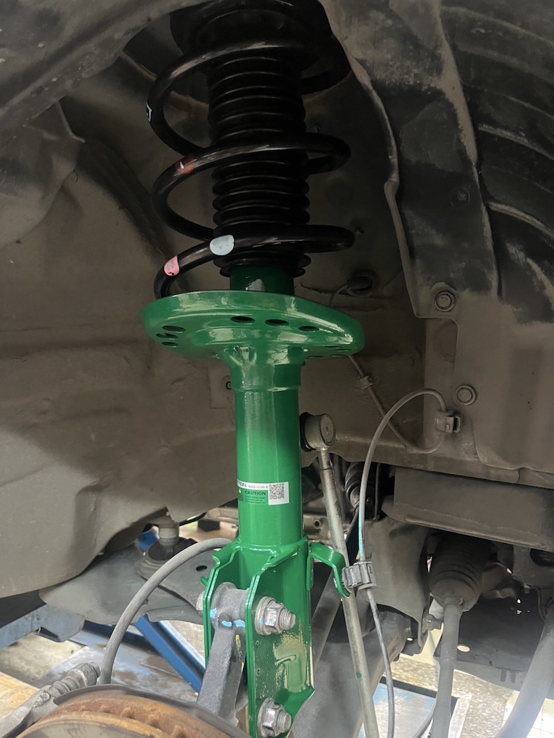 Subaru Forester SK9 x Tein Endura Pro Plus “ขับมั่นใจ ควบคุมดีกว่า นุ่มหนึบในทุกเส้นทาง” ลูกค้า Subaru Forester SK9 ต้องการอัปเกรดช่วงล่างให้ นุ่มขึ้นแต่ยังคงความมั่นใจ วันนี้เราเลือกใช้โช้คอัพจากญี่ปุ่นแท้ Tein Endura Pro Plus พร้อมเปลี่ยน เบ้าโช้คอัพแท้ + ลูกปืนเบ้าโช้คอัพแท้ เพื่อให้สมบูรณ์แบบทั้งระบบ จุดเด่นของการอัปเกรดครั้งนี้ + Tein Endura Pro Plus → เทคโนโลยีใหม่ ปรับได้ 16 ระดับ (Damping Force Adjustable) เลือกฟีลลิ่งได้ทั้งนุ่มนั่งสบาย หรือแน่นหนึบมั่นใจ + เบ้าโช้คอัพแท้ + ลูกปืนเบ้าโช้คอัพแท้ → ลดเสียงดัง เคลื่อนไหวลื่นไหล เพิ่มอายุการใช้งานช่วงล่าง + ฟีลลิ่งการขับขี่ที่ มั่นใจยิ่งกว่าเดิม เข้าโค้งนิ่ง ขับไกลก็ไม่เหนื่อย + ทั้งหมดนี้ติดตั้งตรงรุ่น Subaru Forester SK9 ไม่ต้องดัดแปลง ผลลัพธ์หลังติดตั้ง + เข้าโค้งมั่นใจ ควบคุมแม่นยำ + นั่งสบายกว่าเดิม ลดแรงกระแทก + เสียงช่วงล่างเงียบลง เพราะใช้เบ้าโช้คและลูกปืนแท้ + คุ้มค่า ใช้งานได้ยาวนาน เหมาะสำหรับ เจ้าของ Subaru Forester SK9 ที่อยากได้ฟีลลิ่งดีกว่าโช้คติดรถเดิม คนที่ต้องการความสมดุลระหว่าง “นุ่มนั่งสบาย” และ “หนึบมั่นใจ” รถครอบครัวที่ใช้เดินทางไกลหรือขับในเมืองทุกวัน สอบถามข้อมูลเพิ่มเติม หรือนัดหมายเข้ารับบริการ ️ : 08-6569-1915 ️ : 08-6544-5963 Line id : @88rw Facebook : https://www.facebook.com/88rwtire Location : https://goo.gl/maps/HrNUAZXPN94KvxZ98 #TeinEnduraproPlus #subaruforester #ยางรถยนต์นนทบุรี #ช่วงล่างรถยนต์ #โช้คอัพรถยนต์ Subaru Forester SK9 x Tein Endura Pro Plus “ขับมั่นใจ ควบคุมดีกว่า นุ่มหนึบในทุกเส้นทาง” ลูกค้า Subaru Forester SK9 ต้องการอัปเกรดช่วงล่างให้ นุ่มขึ้นแต่ยังคงความมั่นใจ วันนี้เราเลือกใช้โช้คอัพจากญี่ปุ่นแท้ Tein Endura Pro Plus พร้อมเปลี่ยน เบ้าโช้คอัพแท้ + ลูกปืนเบ้าโช้คอัพแท้ เพื่อให้สมบูรณ์แบบทั้งระบบ จุดเด่นของการอัปเกรดครั้งนี้ + Tein Endura Pro Plus → เทคโนโลยีใหม่ ปรับได้ 16 ระดับ (Damping Force Adjustable) เลือกฟีลลิ่งได้ทั้งนุ่มนั่งสบาย หรือแน่นหนึบมั่นใจ + เบ้าโช้คอัพแท้ + ลูกปืนเบ้าโช้คอัพแท้ → ลดเสียงดัง เคลื่อนไหวลื่นไหล เพิ่มอายุการใช้งานช่วงล่าง + ฟีลลิ่งการขับขี่ที่ มั่นใจยิ่งกว่าเดิม เข้าโค้งนิ่ง ขับไกลก็ไม่เหนื่อย + ทั้งหมดนี้ติดตั้งตรงรุ่น Subaru Forester SK9 ไม่ต้องดัดแปลง ผลลัพธ์หลังติดตั้ง + เข้าโค้งมั่นใจ ควบคุมแม่นยำ + นั่งสบายกว่าเดิม ลดแรงกระแทก + เสียงช่วงล่างเงียบลง เพราะใช้เบ้าโช้คและลูกปืนแท้ + คุ้มค่า ใช้งานได้ยาวนาน เหมาะสำหรับ เจ้าของ Subaru Forester SK9 ที่อยากได้ฟีลลิ่งดีกว่าโช้คติดรถเดิม คนที่ต้องการความสมดุลระหว่าง “นุ่มนั่งสบาย” และ “หนึบมั่นใจ” รถครอบครัวที่ใช้เดินทางไกลหรือขับในเมืองทุกวัน สอบถามข้อมูลเพิ่มเติม หรือนัดหมายเข้ารับบริการ ️ : 08-6569-1915 ️ : 08-6544-5963 Line id : @88rw Facebook : https://www.facebook.com/88rwtire Location : https://goo.gl/maps/HrNUAZXPN94KvxZ98 #TeinEnduraproPlus #subaruforester #ยางรถยนต์นนทบุรี #ช่วงล่างรถยนต์ #โช้คอัพรถยนต์