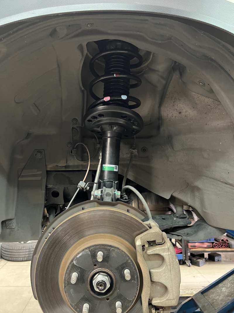 Subaru Forester SK | โช้คอัพ Tein EnduraPro Basic | คืนความหนึบแน่น มั่นใจทุกโค้ง - ยางเจริญรุ่งเรือง นนทบุรี Subaru Forester SK คันนี้...อัปเกรดความหนึบ คืนฟีลลิ่งสปอร์ตญี่ปุ่น! ใครใช้ Subaru Forester SK แล้วรู้สึกว่าช่วงล่างเริ่มยวบยาบ โยนตัวมาก หรือต้องการความหนึบแน่นที่ลงตัว... ถึงเวลาเปลี่ยนโช้คอัพใหม่ เพื่อการขับขี่ที่มั่นใจและสบายกว่าที่เคย! เราขอแนะนำชุดอัปเกรดโช้คอัพที่ครบจบในชุดเดียว! ติดตั้งโช้คอัพ Tein EnduraPro Basic พร้อมอะไหล่ส่วนควบใหม่ครบชุด สิ่งที่จะได้รับหลังจากติดตั้ง: ฟีลลิ่งหนึบแน่นสไตล์ญี่ปุ่น: โช้คอัพ Tein EnduraPro Basic ให้ความหนึบแน่นที่เหนือกว่าโช้คเดิม แต่ยังคงความนุ่มนวลไว้ เทคโนโลยี H.B.S.: ช่วยดูดซับแรงกระแทกในจังหวะยุบตัวสุด ลดอาการกระดอนเมื่อเจอหลุมหรือคอสะพาน คุณภาพมาตรฐาน OEM: ผลิตจากวัสดุคุณภาพสูง ทนทาน และติดตั้งแทนของเดิมได้ทันที ไม่ต้องดัดแปลง ความมั่นคงที่เพิ่มขึ้น: รถทรงตัวได้นิ่งขึ้น เข้าโค้งมั่นใจ ลดอาการโคลงเคลงของรถ SUV เหมาะสำหรับใคร? เจ้าของ Forester SK ที่ต้องการความหนึบและมั่นคงในการขับขี่ประจำวัน ผู้ที่ต้องการอัปเกรดความทนทานและความปลอดภัยของช่วงล่าง โดยไม่ต้องการโหลดเตี้ย สำหรับเจ้าของ Forester ที่อยากได้ฟีลลิ่งขับขี่ที่มั่นใจกว่าเดิม Tein EnduraPro Basic คือคำตอบ! สอบถามข้อมูลเพิ่มเติม หรือนัดหมายเข้ารับบริการ ️ : 08-6569-1915 ️ : 08-6544-5963 Line id : @88rw Location : https://goo.gl/maps/HrNUAZXPN94KvxZ98 Facebook : https://www.facebook.com/88rwtire #Subaru #Forester #ForesterSK #Tein #EnduraPro #โช้คอัพ #ช่วงล่าง #ยางเจริญรุ่งเรือง #นนทบุรี #งามวงศ์วาน #ตั้งศูนย์ #อะไหล่ช่วงล่าง Subaru Forester SK | โช้คอัพ Tein EnduraPro Basic | คืนความหนึบแน่น มั่นใจทุกโค้ง - ยางเจริญรุ่งเรือง นนทบุรี Subaru Forester SK คันนี้...อัปเกรดความหนึบ คืนฟีลลิ่งสปอร์ตญี่ปุ่น! ใครใช้ Subaru Forester SK แล้วรู้สึกว่าช่วงล่างเริ่มยวบยาบ โยนตัวมาก หรือต้องการความหนึบแน่นที่ลงตัว... ถึงเวลาเปลี่ยนโช้คอัพใหม่ เพื่อการขับขี่ที่มั่นใจและสบายกว่าที่เคย! เราขอแนะนำชุดอัปเกรดโช้คอัพที่ครบจบในชุดเดียว! ติดตั้งโช้คอัพ Tein EnduraPro Basic พร้อมอะไหล่ส่วนควบใหม่ครบชุด สิ่งที่จะได้รับหลังจากติดตั้ง: ฟีลลิ่งหนึบแน่นสไตล์ญี่ปุ่น: โช้คอัพ Tein EnduraPro Basic ให้ความหนึบแน่นที่เหนือกว่าโช้คเดิม แต่ยังคงความนุ่มนวลไว้ เทคโนโลยี H.B.S.: ช่วยดูดซับแรงกระแทกในจังหวะยุบตัวสุด ลดอาการกระดอนเมื่อเจอหลุมหรือคอสะพาน คุณภาพมาตรฐาน OEM: ผลิตจากวัสดุคุณภาพสูง ทนทาน และติดตั้งแทนของเดิมได้ทันที ไม่ต้องดัดแปลง ความมั่นคงที่เพิ่มขึ้น: รถทรงตัวได้นิ่งขึ้น เข้าโค้งมั่นใจ ลดอาการโคลงเคลงของรถ SUV เหมาะสำหรับใคร? เจ้าของ Forester SK ที่ต้องการความหนึบและมั่นคงในการขับขี่ประจำวัน ผู้ที่ต้องการอัปเกรดความทนทานและความปลอดภัยของช่วงล่าง โดยไม่ต้องการโหลดเตี้ย สำหรับเจ้าของ Forester ที่อยากได้ฟีลลิ่งขับขี่ที่มั่นใจกว่าเดิม Tein EnduraPro Basic คือคำตอบ! สอบถามข้อมูลเพิ่มเติม หรือนัดหมายเข้ารับบริการ ️ : 08-6569-1915 ️ : 08-6544-5963 Line id : @88rw Location : https://goo.gl/maps/HrNUAZXPN94KvxZ98 Facebook : https://www.facebook.com/88rwtire #Subaru #Forester #ForesterSK #Tein #EnduraPro #โช้คอัพ #ช่วงล่าง #ยางเจริญรุ่งเรือง #นนทบุรี #งามวงศ์วาน #ตั้งศูนย์ #อะไหล่ช่วงล่าง