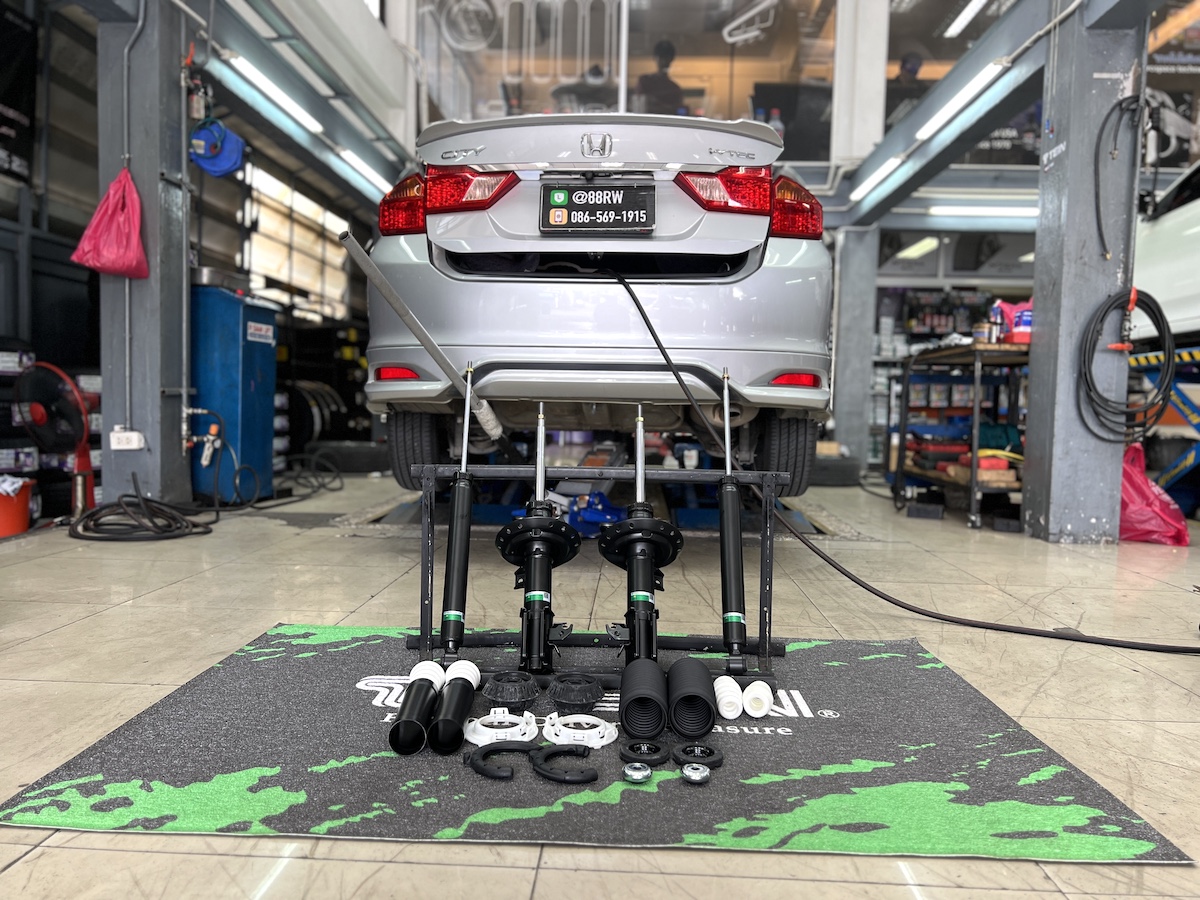 honda city ติดตั้งโช้คอัพ Tein EnduraPro Basic พร้อมอะไหล่ส่วนควบใหม่ทั้งหมด สิ่งที่จะได้รับหลังจากติดตั้ง: ฟีลลิ่งหนึบแน่นสไตล์ญี่ปุ่น: โช้คอัพ Tein EnduraPro Basic ให้ความหนึบแน่นที่เหนือกว่าโช้คเดิม แต่ยังคงความนุ่มนวลไว้ เทคโนโลยี H.B.S.: ช่วยดูดซับแรงกระแทกในจังหวะยุบตัวสุด ลดอาการกระดอนเมื่อเจอหลุมหรือคอสะพาน คุณภาพมาตรฐาน OEM: ผลิตจากวัสดุคุณภาพสูง ทนทาน และติดตั้งแทนของเดิมได้ทันที ไม่ต้องดัดแปลง ความมั่นคงที่เพิ่มขึ้น: รถทรงตัวได้นิ่งขึ้น เข้าโค้งมั่นใจ ลดอาการโคลงเคลง เหมาะสำหรับใคร? เจ้าของ City 2016 ที่ต้องการความหนึบและมั่นคงในการขับขี่ประจำวัน ผู้ที่ต้องการอัปเกรดความทนทานและความปลอดภัยของช่วงล่าง โดยไม่ต้องการโหลดเตี้ย สำหรับเจ้าของ City ที่อยากได้ฟีลลิ่งขับขี่ที่มั่นใจกว่าเดิม Tein EnduraPro Basic คือคำตอบ! สอบถามข้อมูลเพิ่มเติม หรือนัดหมายเข้ารับบริการ ️ : 08-6569-1915 ️ : 08-6544-5963 Line id : @88rw Location : https://goo.gl/maps/HrNUAZXPN94KvxZ98 Facebook : https://www.facebook.com/88rwtire #Honda #City #City2016 #Tein #EnduraPro #โช้คอัพ #ช่วงล่าง #ยางเจริญรุ่งเรือง #นนทบุรี #งามวงศ์วาน #ยางรถยนต์นนทบุรี #ช่วงล่างรถยนต์ #โช้คอัพรถยนต์ honda city ติดตั้งโช้คอัพ Tein EnduraPro Basic พร้อมอะไหล่ส่วนควบใหม่ทั้งหมด สิ่งที่จะได้รับหลังจากติดตั้ง: ฟีลลิ่งหนึบแน่นสไตล์ญี่ปุ่น: โช้คอัพ Tein EnduraPro Basic ให้ความหนึบแน่นที่เหนือกว่าโช้คเดิม แต่ยังคงความนุ่มนวลไว้ เทคโนโลยี H.B.S.: ช่วยดูดซับแรงกระแทกในจังหวะยุบตัวสุด ลดอาการกระดอนเมื่อเจอหลุมหรือคอสะพาน คุณภาพมาตรฐาน OEM: ผลิตจากวัสดุคุณภาพสูง ทนทาน และติดตั้งแทนของเดิมได้ทันที ไม่ต้องดัดแปลง ความมั่นคงที่เพิ่มขึ้น: รถทรงตัวได้นิ่งขึ้น เข้าโค้งมั่นใจ ลดอาการโคลงเคลง เหมาะสำหรับใคร? เจ้าของ City 2016 ที่ต้องการความหนึบและมั่นคงในการขับขี่ประจำวัน ผู้ที่ต้องการอัปเกรดความทนทานและความปลอดภัยของช่วงล่าง โดยไม่ต้องการโหลดเตี้ย สำหรับเจ้าของ City ที่อยากได้ฟีลลิ่งขับขี่ที่มั่นใจกว่าเดิม Tein EnduraPro Basic คือคำตอบ! สอบถามข้อมูลเพิ่มเติม หรือนัดหมายเข้ารับบริการ ️ : 08-6569-1915 ️ : 08-6544-5963 Line id : @88rw Location : https://goo.gl/maps/HrNUAZXPN94KvxZ98 Facebook : https://www.facebook.com/88rwtire #Honda #City #City2016 #Tein #EnduraPro #โช้คอัพ #ช่วงล่าง #ยางเจริญรุ่งเรือง #นนทบุรี #งามวงศ์วาน #ยางรถยนต์นนทบุรี #ช่วงล่างรถยนต์ #โช้คอัพรถยนต์