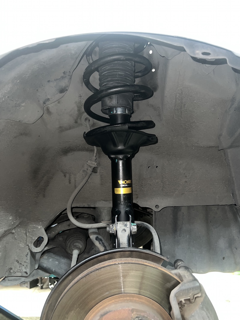 ติดตั้งโช้คอัพ Monroe OE Spectrum พร้อมอะไหล่ครบชุด สำหรับ Toyota Vios Gen1 อัปเกรดฟีลลิ่งรถยุโรป ที่ร้านยางเจริญรุ่งเรือง นนทบุรี ติดตั้งโช้คอัพ Monroe OE Spectrum พร้อมอะไหล่ครบชุด สำหรับ Toyota Vios Gen1 อัปเกรดฟีลลิ่งรถยุโรป ที่ร้านยางเจริญรุ่งเรือง นนทบุรี