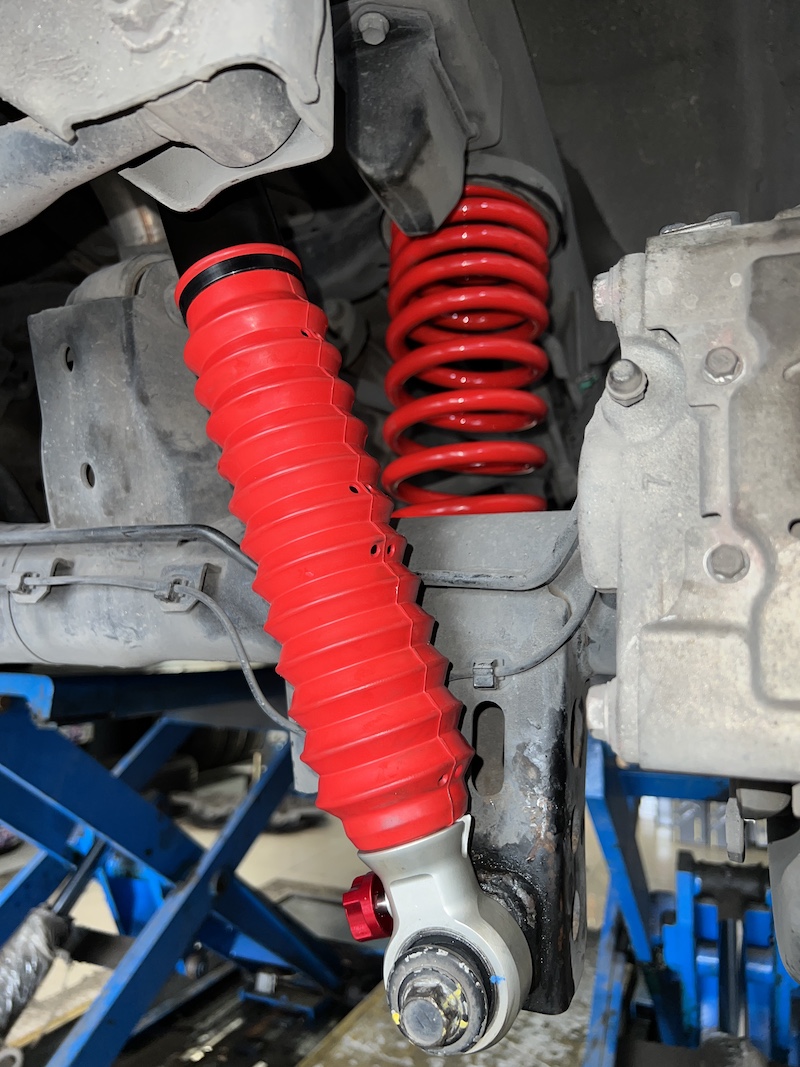 Toyota Fortuner 2018 | โช้คอัพ YSS Z-Series + สปริง Performance | นิ่ง นุ่ม หนึบ 25 ระดับ - ยางเจริญรุ่งเรือง ติดตั้งชุดโช้คอัพ YSS Z-Series Full Set พร้อมสปริง YSS Performance สิ่งที่จะได้รับหลังจากติดตั้ง: นิ่ง นุ่ม หนึบ สมบูรณ์แบบ: โช้คอัพ Monotube ตัวท็อป พร้อมเทคโนโลยี VVSC ให้การเกาะถนนดีเยี่ยม ไม่โคลงเคลง ปรับได้ 25 ระดับ (Rebound): ปรับจูนได้อย่างละเอียดตามสไตล์การขับขี่ ทั้งในเมืองและเดินทางไกล สมดุลที่ลงตัว: สปริง YSS Performance ออกแบบมาเพื่อ บาลานซ์น้ำหนักรถ และทำงานร่วมกับ Z-Series ได้เต็มประสิทธิภาพ วัสดุเกรดอากาศยาน: แข็งแรงทนทานเป็นพิเศษ ทำให้สมรรถนะคงที่แม้ใช้งานหนักต่อเนื่อง เหมาะสำหรับใคร? เจ้าของ Fortuner ที่ต้องการ Performance สูงสุดในการขับขี่ ผู้ที่ต้องการ ความละเอียดในการปรับจูน ช่วงล่างเพื่อให้ลงตัวกับสไตล์ของตัวเอง ยกระดับรถคุณให้เหนือกว่าใคร! นัดหมายเข้ารับบริการได้เลยครับ สอบถามข้อมูลเพิ่มเติม หรือนัดหมายเข้ารับบริการ ️ : 08-6569-1915 ️ : 08-6544-5963 Line id : @88rw Location : https://goo.gl/maps/HrNUAZXPN94KvxZ98 Facebook : https://www.facebook.com/88rwtire #Toyota #Fortuner #Fortuner2018 #YSS #ZSeries #YSSSuspension #โช้คอัพ #ช่วงล่าง #ยางเจริญรุ่งเรือง #นนทบุรี #งามวงศ์วาน #ตั้งศูนย์ #อะไหล่ช่วงล่าง Toyota Fortuner 2018 | โช้คอัพ YSS Z-Series + สปริง Performance | นิ่ง นุ่ม หนึบ 25 ระดับ - ยางเจริญรุ่งเรือง ติดตั้งชุดโช้คอัพ YSS Z-Series Full Set พร้อมสปริง YSS Performance สิ่งที่จะได้รับหลังจากติดตั้ง: นิ่ง นุ่ม หนึบ สมบูรณ์แบบ: โช้คอัพ Monotube ตัวท็อป พร้อมเทคโนโลยี VVSC ให้การเกาะถนนดีเยี่ยม ไม่โคลงเคลง ปรับได้ 25 ระดับ (Rebound): ปรับจูนได้อย่างละเอียดตามสไตล์การขับขี่ ทั้งในเมืองและเดินทางไกล สมดุลที่ลงตัว: สปริง YSS Performance ออกแบบมาเพื่อ บาลานซ์น้ำหนักรถ และทำงานร่วมกับ Z-Series ได้เต็มประสิทธิภาพ วัสดุเกรดอากาศยาน: แข็งแรงทนทานเป็นพิเศษ ทำให้สมรรถนะคงที่แม้ใช้งานหนักต่อเนื่อง เหมาะสำหรับใคร? เจ้าของ Fortuner ที่ต้องการ Performance สูงสุดในการขับขี่ ผู้ที่ต้องการ ความละเอียดในการปรับจูน ช่วงล่างเพื่อให้ลงตัวกับสไตล์ของตัวเอง ยกระดับรถคุณให้เหนือกว่าใคร! นัดหมายเข้ารับบริการได้เลยครับ สอบถามข้อมูลเพิ่มเติม หรือนัดหมายเข้ารับบริการ ️ : 08-6569-1915 ️ : 08-6544-5963 Line id : @88rw Location : https://goo.gl/maps/HrNUAZXPN94KvxZ98 Facebook : https://www.facebook.com/88rwtire #Toyota #Fortuner #Fortuner2018 #YSS #ZSeries #YSSSuspension #โช้คอัพ #ช่วงล่าง #ยางเจริญรุ่งเรือง #นนทบุรี #งามวงศ์วาน #ตั้งศูนย์ #อะไหล่ช่วงล่าง