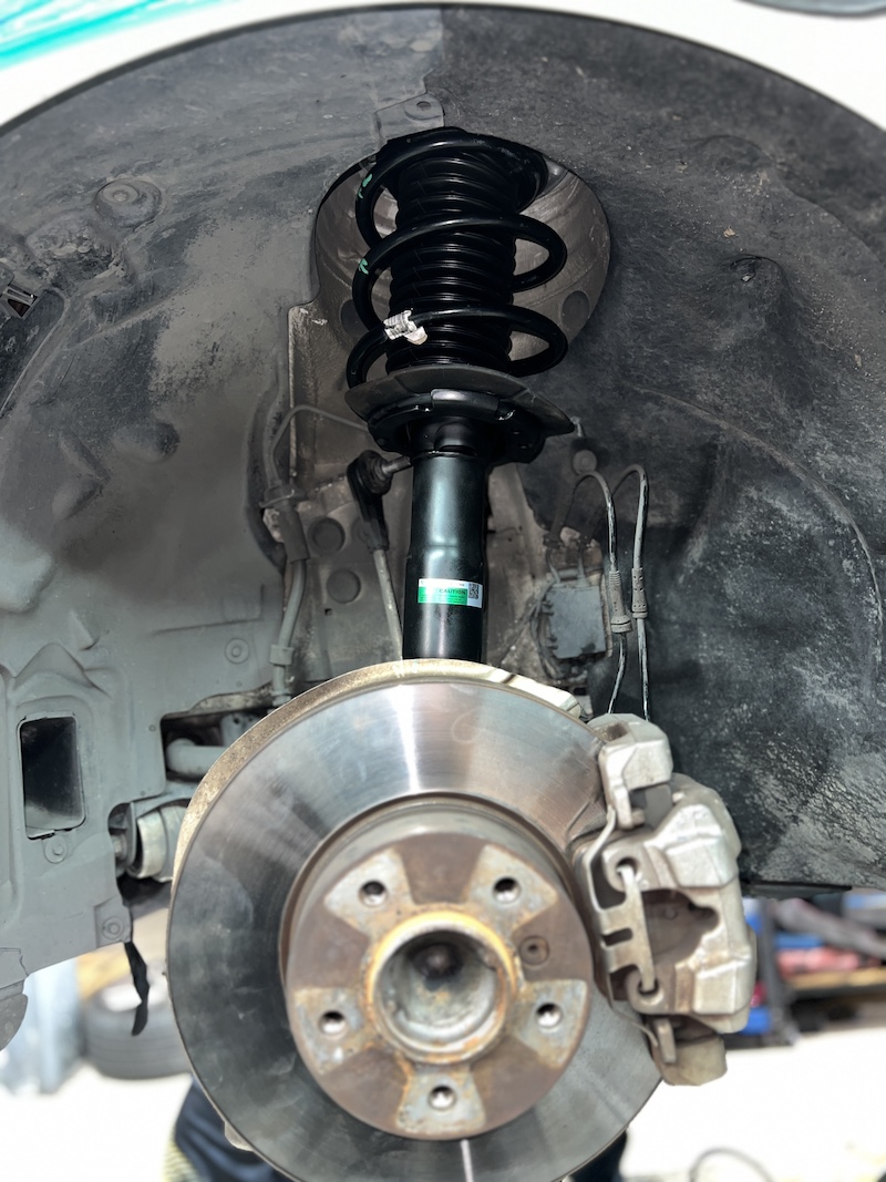 BMW Series 3 F30 | โช้คอัพ Tein EnduraPro Basic | คืนความหนึบแน่นสไตล์สปอร์ต - ยางเจริญรุ่งเรือง นนทบุรี BMW F30 คันนี้...อัปเกรดความหนึบ คืนฟีลลิ่งขับขี่สปอร์ตที่แท้จริง! ใครใช้ BMW Series 3 (F30) แล้วรู้สึกว่าช่วงล่างเริ่มแข็งกระด้างเกินไป หรือโช้คอัพเดิมถึงเวลาต้องเปลี่ยน... ถึงเวลาเปลี่ยนโช้คอัพใหม่ เพื่อการขับขี่ที่มั่นใจและสบายกว่าที่เคย! เราขอแนะนำชุดอัปเกรดโช้คอัพที่ครบจบในชุดเดียว! ติดตั้งโช้คอัพ Tein EnduraPro Basic พร้อมอะไหล่ส่วนควบใหม่ครบชุด สิ่งที่จะได้รับหลังจากติดตั้ง: ฟีลลิ่งหนึบแน่นสไตล์ญี่ปุ่น: โช้คอัพ Tein EnduraPro Basic ให้ความหนึบแน่นที่ลงตัวตามแบบฉบับรถยุโรป เทคโนโลยี H.B.S.: ช่วยดูดซับแรงกระแทกในจังหวะยุบตัวสุด ลดอาการกระดอนเมื่อเจอหลุม คุณภาพมาตรฐาน OEM: ผลิตจากวัสดุคุณภาพสูง ทนทาน และติดตั้งแทนของเดิมได้ทันที ไม่ต้องดัดแปลง ความมั่นคงที่เพิ่มขึ้น: รถทรงตัวได้นิ่งขึ้น เข้าโค้งมั่นใจ ลดอาการโคลงเคลง เหมาะสำหรับใคร? เจ้าของ BMW F30 ที่ต้องการความหนึบและมั่นคงในการขับขี่ประจำวัน ผู้ที่ต้องการอัปเกรดความทนทานและความปลอดภัยของช่วงล่าง โดยไม่ต้องการโหลดเตี้ย สำหรับเจ้าของ BMW ที่อยากได้ฟีลลิ่งขับขี่ที่มั่นใจกว่าเดิม Tein EnduraPro Basic คือคำตอบ! สอบถามข้อมูลเพิ่มเติม หรือนัดหมายเข้ารับบริการ ️ : 08-6569-1915 ️ : 08-6544-5963 Line id : @88rw Location : https://goo.gl/maps/HrNUAZXPN94KvxZ98 Facebook : https://www.facebook.com/88rwtire #BMW #Series3 #F30 #Tein #EnduraPro #โช้คอัพ #ช่วงล่าง #ยางเจริญรุ่งเรือง #นนทบุรี #งามวงศ์วาน #ตั้งศูนย์ #รถยุโรป BMW Series 3 F30 | โช้คอัพ Tein EnduraPro Basic | คืนความหนึบแน่นสไตล์สปอร์ต - ยางเจริญรุ่งเรือง นนทบุรี BMW F30 คันนี้...อัปเกรดความหนึบ คืนฟีลลิ่งขับขี่สปอร์ตที่แท้จริง! ใครใช้ BMW Series 3 (F30) แล้วรู้สึกว่าช่วงล่างเริ่มแข็งกระด้างเกินไป หรือโช้คอัพเดิมถึงเวลาต้องเปลี่ยน... ถึงเวลาเปลี่ยนโช้คอัพใหม่ เพื่อการขับขี่ที่มั่นใจและสบายกว่าที่เคย! เราขอแนะนำชุดอัปเกรดโช้คอัพที่ครบจบในชุดเดียว! ติดตั้งโช้คอัพ Tein EnduraPro Basic พร้อมอะไหล่ส่วนควบใหม่ครบชุด สิ่งที่จะได้รับหลังจากติดตั้ง: ฟีลลิ่งหนึบแน่นสไตล์ญี่ปุ่น: โช้คอัพ Tein EnduraPro Basic ให้ความหนึบแน่นที่ลงตัวตามแบบฉบับรถยุโรป เทคโนโลยี H.B.S.: ช่วยดูดซับแรงกระแทกในจังหวะยุบตัวสุด ลดอาการกระดอนเมื่อเจอหลุม คุณภาพมาตรฐาน OEM: ผลิตจากวัสดุคุณภาพสูง ทนทาน และติดตั้งแทนของเดิมได้ทันที ไม่ต้องดัดแปลง ความมั่นคงที่เพิ่มขึ้น: รถทรงตัวได้นิ่งขึ้น เข้าโค้งมั่นใจ ลดอาการโคลงเคลง เหมาะสำหรับใคร? เจ้าของ BMW F30 ที่ต้องการความหนึบและมั่นคงในการขับขี่ประจำวัน ผู้ที่ต้องการอัปเกรดความทนทานและความปลอดภัยของช่วงล่าง โดยไม่ต้องการโหลดเตี้ย สำหรับเจ้าของ BMW ที่อยากได้ฟีลลิ่งขับขี่ที่มั่นใจกว่าเดิม Tein EnduraPro Basic คือคำตอบ! สอบถามข้อมูลเพิ่มเติม หรือนัดหมายเข้ารับบริการ ️ : 08-6569-1915 ️ : 08-6544-5963 Line id : @88rw Location : https://goo.gl/maps/HrNUAZXPN94KvxZ98 Facebook : https://www.facebook.com/88rwtire #BMW #Series3 #F30 #Tein #EnduraPro #โช้คอัพ #ช่วงล่าง #ยางเจริญรุ่งเรือง #นนทบุรี #งามวงศ์วาน #ตั้งศูนย์ #รถยุโรป