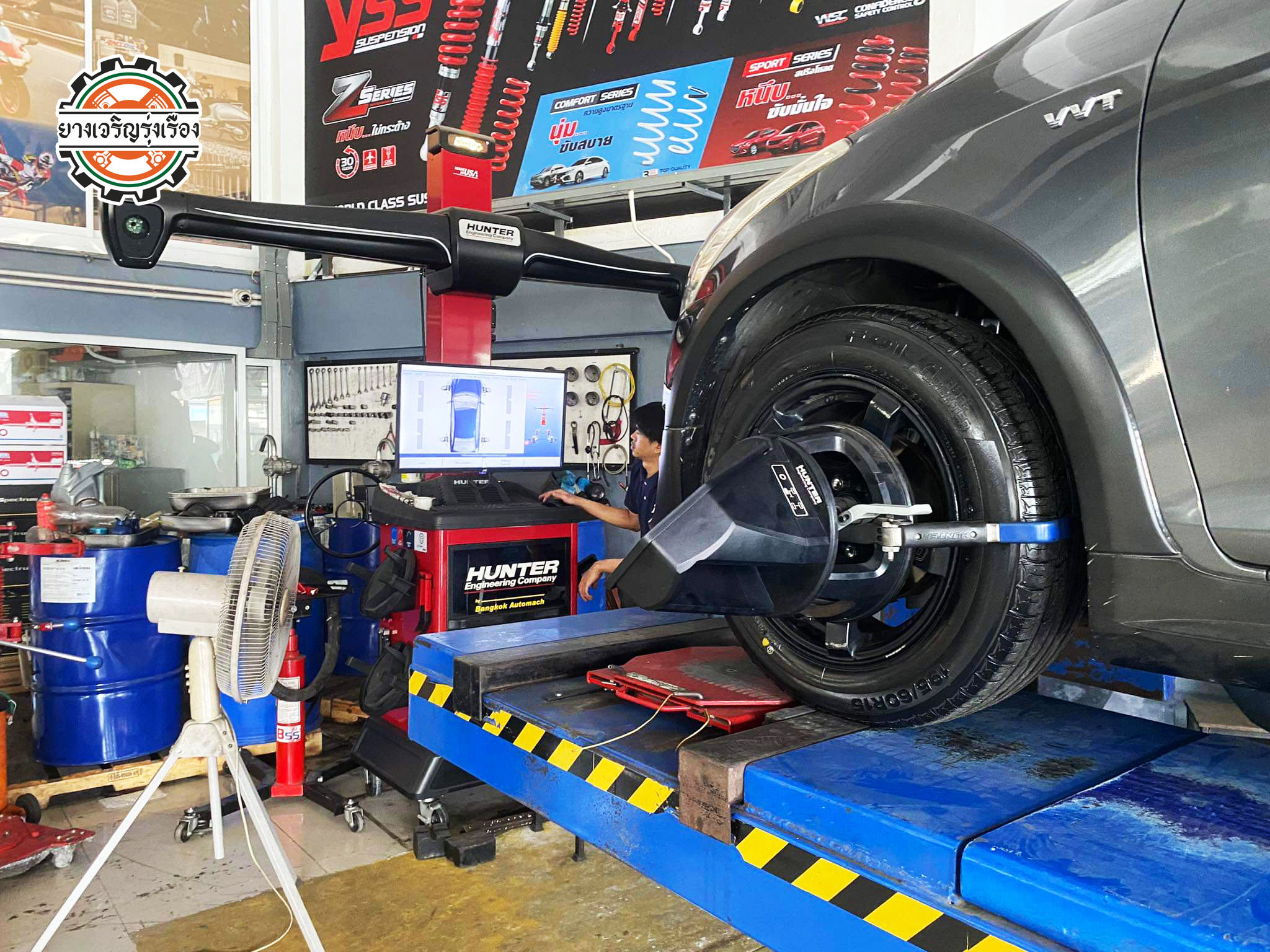 SUZUKI SWIFT เปลี่ยนยางเน้นใช้งานประจำวัน คุณภาพเยี่ยม มีประกัน [+] FIRESTONE F01 88V [+] ขนาด 195/60R15 𝙊𝙪𝙧 𝙎𝙚𝙧𝙫𝙞𝙘𝙚 บริการทางร้าน เรารับทำอะไรบ้าง 🔧 ติดตั้งยางแบบไร้รอย 100% 🔧 บริการสลับยาง ตามอายุ 🔧 มียางรถยนต์ทุกยี่ห้อให้เลือกซื้อ 🔧 เช็คช่วงล่าง แก้ปัญหาให้ตรงจุด 🔧 บริการล้างลิ้นปีกผีเสื้อ 🔧 บริการเช็คระยะรถยนต์ 🔧 เปลี่ยนถ่ายของเหลวทั้งระบบ 🔧 ตั้งศูนย์ด้วยเครื่อง HUNTER นำเข้าจาก USA สอบถามข้อมูลเพิ่มเติม หรือนัดหมายเข้ารับบริการ Tel : 08-6569-1915 Tel : 08-6544-5963 Line id : @88rw Tiktok : https://www.tiktok.com/@88rwycrr Youtube : https://youtube.com/@88rw Facebook : https://www.facebook.com/88rwtire Location : https://goo.gl/maps/HrNUAZXPN94KvxZ98?coh=178573&entry=tt #รถยนต์มีปัญหาไม่รู้ต้องแก้ตรงไหน ทางเรายินดี ตรวจหาปัญหาและหาวิธีแก้ บอกลูกค้าก่อนลงมือทำเสมอราคาเป็นธรรมไม่เอาเปรียบ สบายใจคุณลูกค้า ---------------------------------- ดูแลให้คำปรึกษาทุกปัญหาคาใจ ไม่ทิ้งลูกค้า มีบริการหลังการขาย 【ให้ผู้เชี่ยวชาญของเรา ดูแลรถคุณ】 ร้านยางเจริญรุ่งเรือง ยินดีต้อนรับครับ #ยางรถยนต์ #Firestone #F01