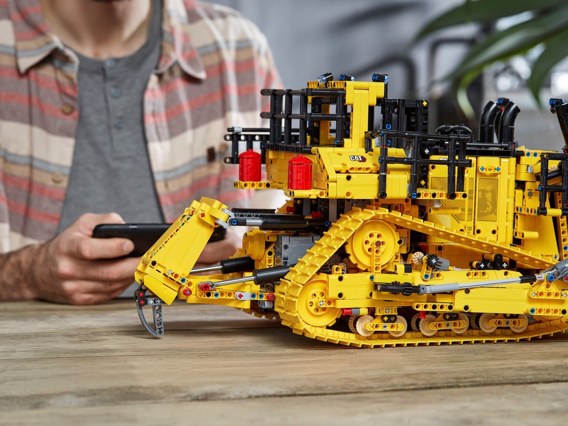 LEGO Technic เลโก้ 42131 Cat D11 Bulldozer