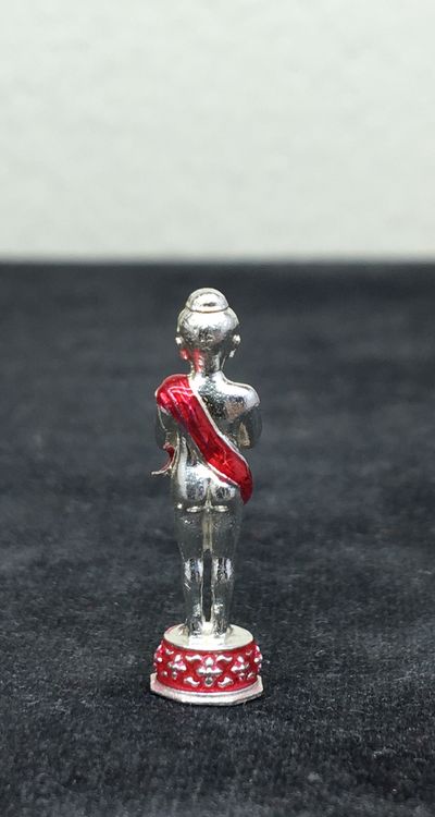 รูปหล่อไอ้ไข่ รุ่นรวยบันดาลทรัพย์ ศาลไอ้ไข่ วัดศรีมาประสิทธิ์ นครศรีธรรมราช ป๋อง สุพรรณ การันตี จัดสร้างครั้งแรก ครั้งเดียวครับ เนื้อเงิน ลงยาสีแดง หมายเลข ๒๖๒