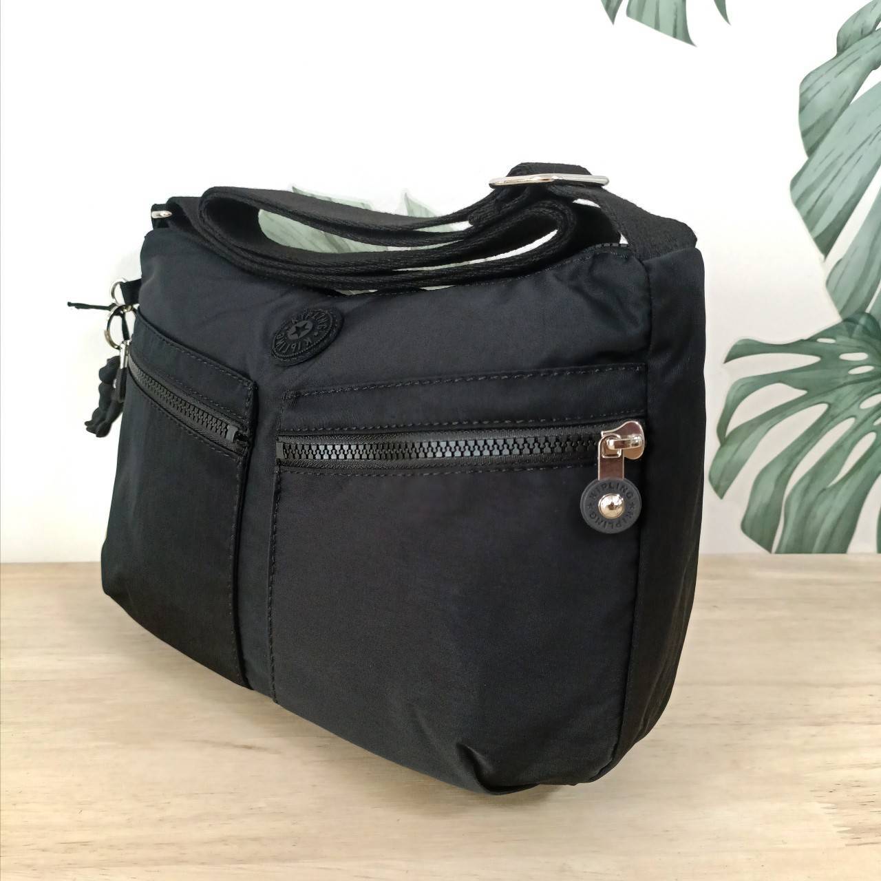 กระเป๋าคิปลิ้ง KIPLING กระเป๋าสะพายข้าง รุ่น Izellah