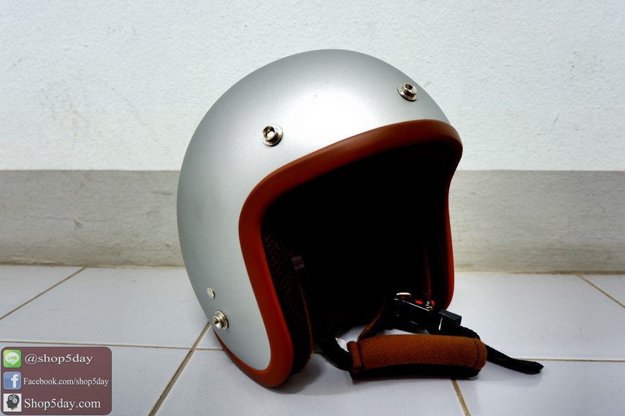 หมวกกันน็อคสไตล์วินเทจคลาสสิค สีสีบอร์นเงินด้าน ขอบน้ำตาล