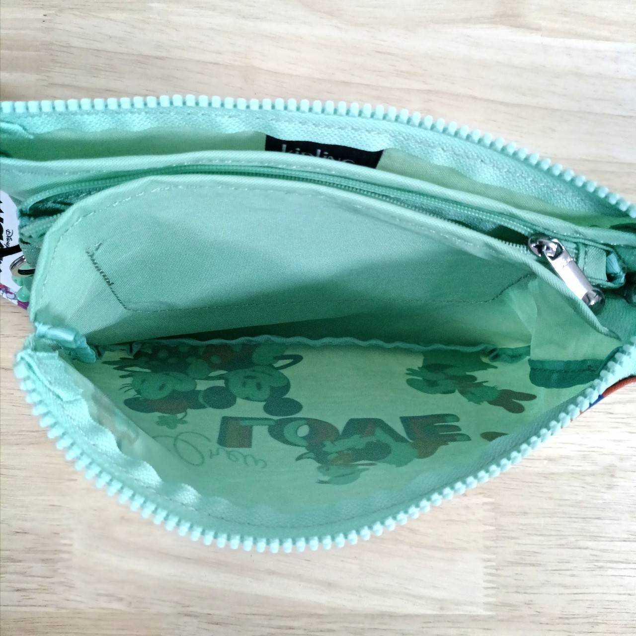 กระเป๋าคล้องมือ Kipling Mickey Mouse Extra Large คลัทช์