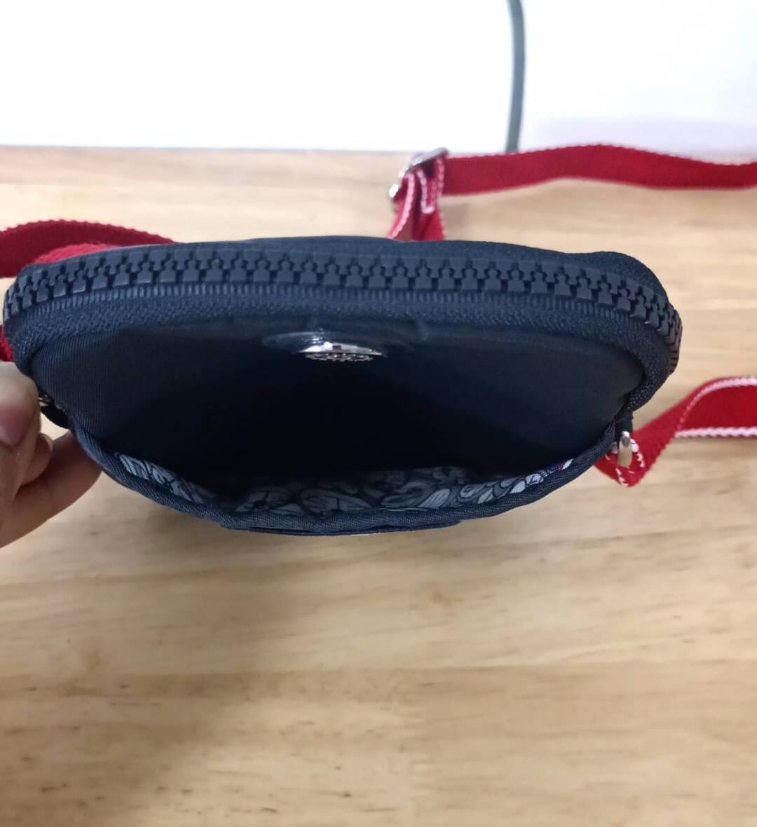 กระเป๋าคิปลิ้ง กระเป๋าใส่มือถือ Kipling Tally