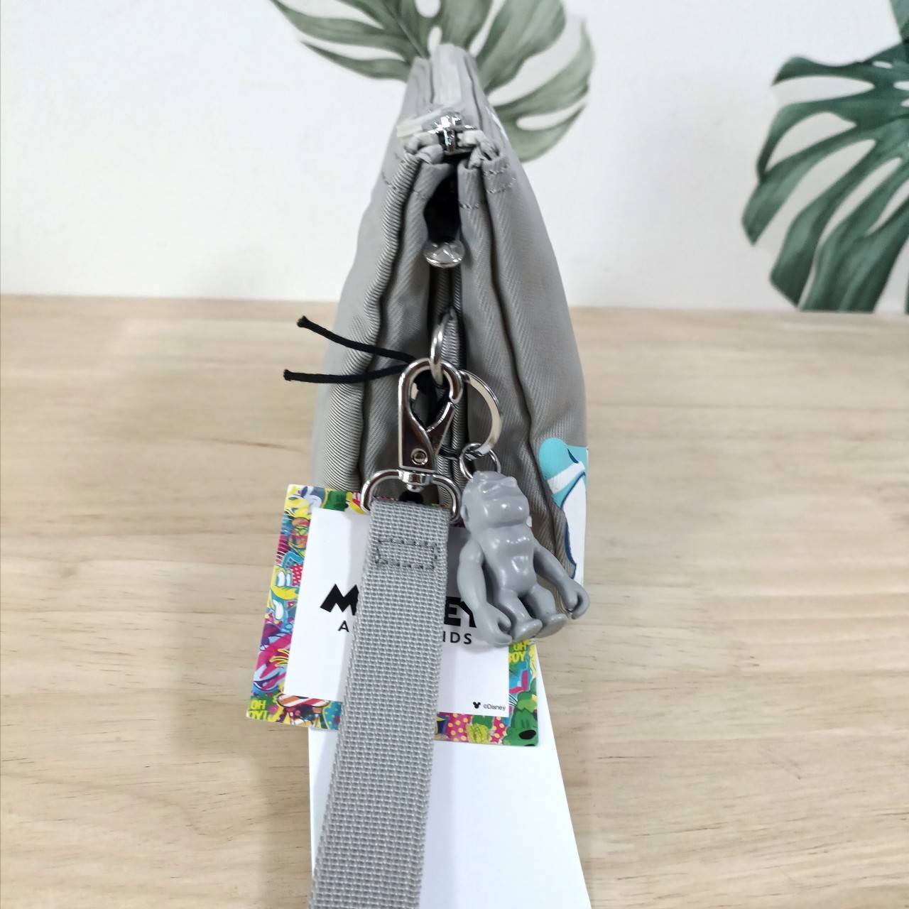 กระเป๋าคล้องมือ Kipling Mickey Mouse Extra Large คลัทช์