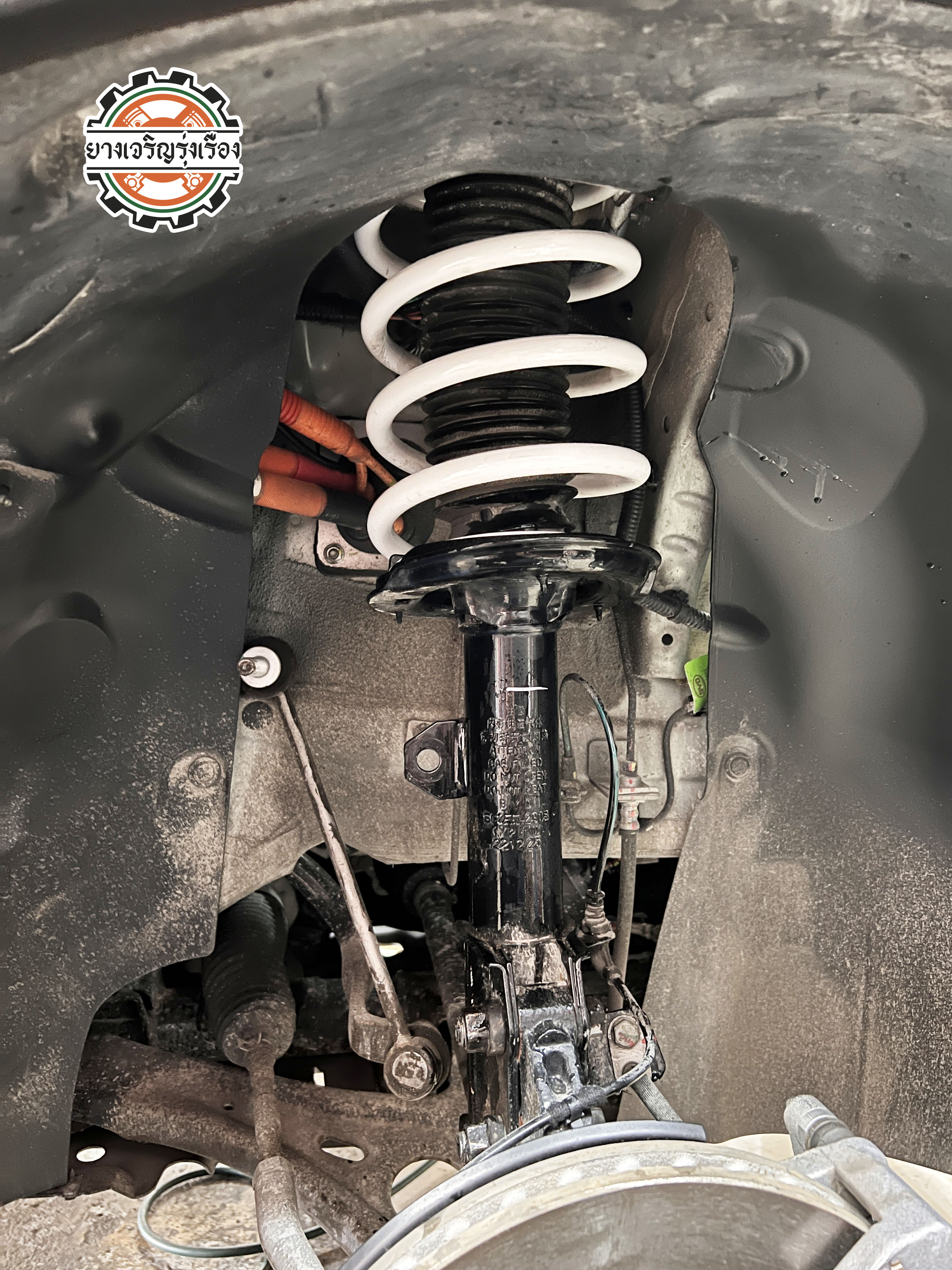 BYD ต้องการเปลี่ยน Spring เพิ่มความมั่นใจในการขับขี่ โทร.086-569-1915 [+] YSS COMFORT SERIES [WHITE] 𝙊𝙪𝙧 𝙎𝙚𝙧𝙫𝙞𝙘𝙚 บริการทางร้านเรารับทำอะไรบ้าง 🔧 ติดตั้งยางแบบไร้รอย 100% 🔧 บริการสลับยาง ตามอายุ 🔧 มียางรถยนต์ทุกยี่ห้อให้เลือกซื้อ 🔧 เช็คช่วงล่าง แก้ปัญหาให้ตรงจุด 🔧 บริการล้างลิ้นปีกผีเสื้อ 🔧 บริการเช็คระยะรถยนต์ 🔧 เปลี่ยนถ่ายของเหลวทั้งระบบ 🔧 ตั้งศูนย์ด้วยเครื่อง HUNTER นำเข้าจาก USA สอบถามข้อมูลเพิ่มเติม หรือนัดหมายเข้ารับบริการ Tel : 08-6569-1915 Tel : 08-6544-5963 Line id : @88rw Tiktok : https://www.tiktok.com/@88rwycrr Youtube : https://youtube.com/@88rw Facebook : https://www.facebook.com/88rwtire Location : https://goo.gl/maps/HrNUAZXPN94KvxZ98?coh=178573&entry=tt #รถยนต์มีปัญหาไม่รู้ต้องแก้ตรงไหน ทางเรายินดี ตรวจหาปัญหาและหาวิธีแก้ บอกลูกค้าก่อนลงมือทำเสมอราคาเป็นธรรมไม่เอาเปรียบ สบายใจคุณลูกค้า ---------------------------------- ดูแลให้คำปรึกษาทุกปัญหาคาใจ ไม่ทิ้งลูกค้า มีบริการหลังการขาย 【ให้ผู้เชี่ยวชาญของเรา ดูแลรถคุณ】 ร้านยางเจริญรุ่งเรือง ยินดีต้อนรับครับ ---------------------------------- #โช๊คอัพรถยนต์ #monroe #yss #kayaba #profender #ร้านยางเจริญรุ่งเรือง #นนทบุรี #งามวงศ์วาน #amsfix #บริการช่วงล่างรถยนต์ #ซ่อมบำรุงช่วงล่าง #เซทอัพโช๊คอัพรถยนต์