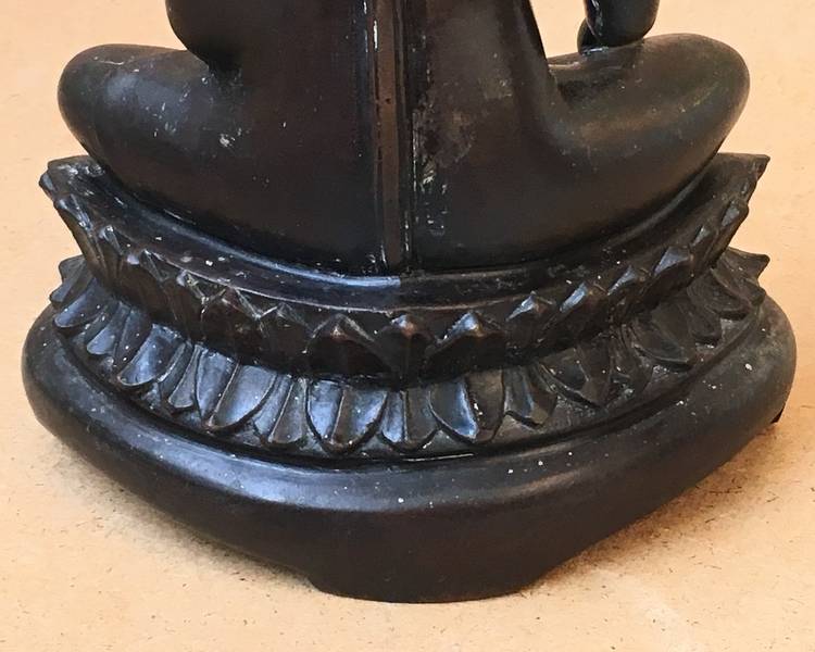 พระบูชา ล้อศิลปะสุโขทัย ฐานสามขา ขนาดหน้าตัก ๔.๕ นิ้ว สูง ๙ นิ้ว เนื้อสัมฤทธิ์ หล่อดินไทย เนื้อเก่า สวย เข้ม ขลัง