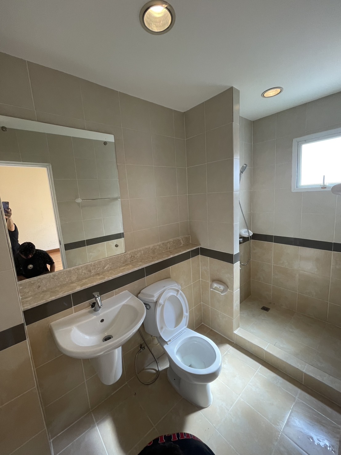 ขายบ้าน หมู่บ้านภุมรินทร์ 807/107 ติดสวนสาธารณะ ใกล้ห้างเซียร์รังสิต