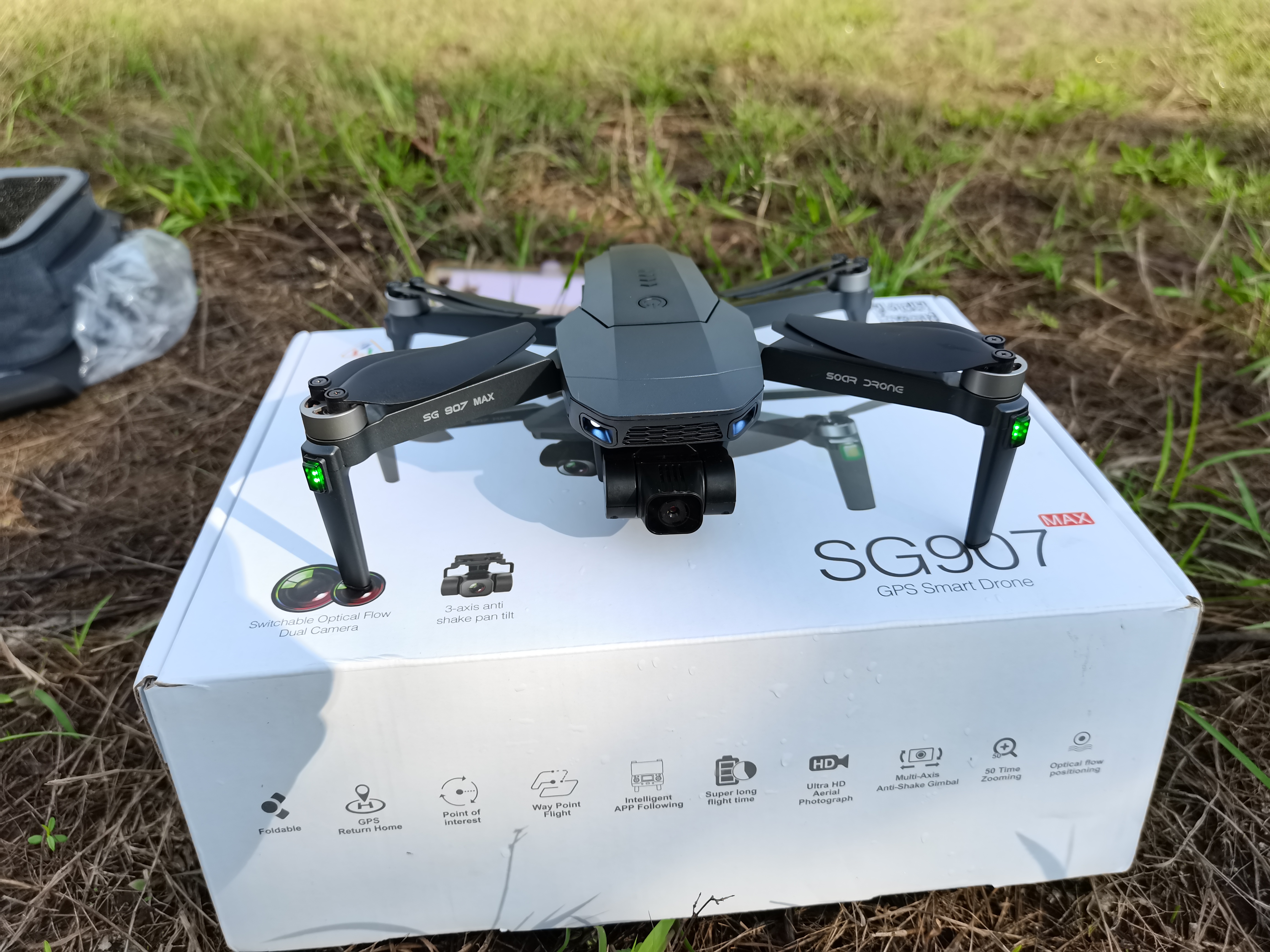 SG 907 PRO MAX ระบบ GPS บินกลับอัตโนมัติ มอเตอร์บรัสเลส ระบบกันสั่น รุ่นปี 2021 สินค้ามีจำหน่ายครับ บินไกล 1 KM/H กล้องคมชัด 4 K 5G WIFI FPV ดูภาพสดๆผ่านมือถือ ขณะบิน