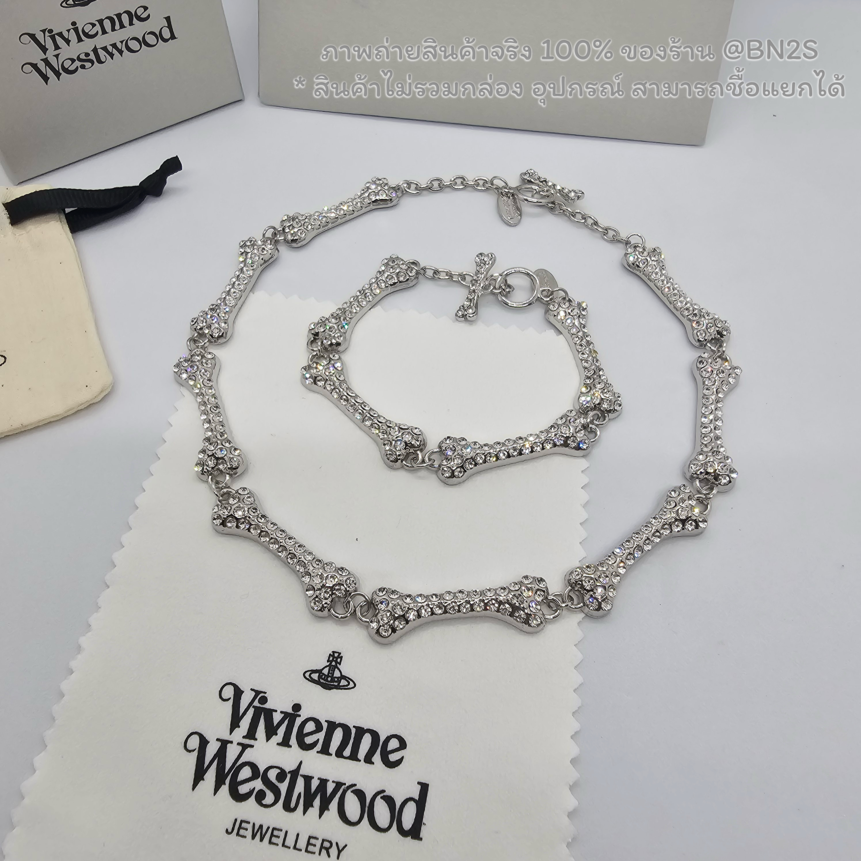 Vivienne Westwood Faustine crystal-embellished Bones Necklace สร้อยคอ , สร้อยข้อมือ วิเวียน รูปกระดูกฝังคริสตัล อะไหล่สีเงิน พร้อมส่ง งานสวยรับประกัน ปั๊ม ทุกจุด ราคา สร้อยคอ 229฿ สร้อยข้อมือ 189฿ ไม่รวมกล่อง ความยาว สร้อยคอ 40 ซม. สร้อยข้อมือ 20 ซม. *ปรั