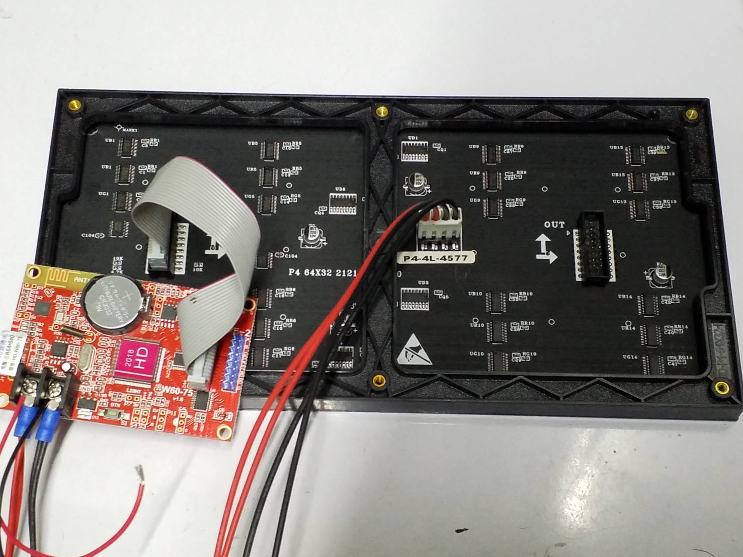 จอแสดงผล 64x32 pixel RGB สำหรับใช้ภายในอาคาร P4 Indoor full color HD LED panel ขนาด 256mm x 128mm