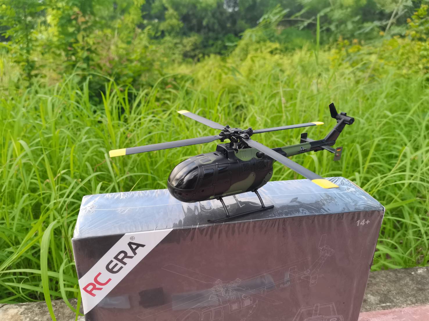 RC ERA C-186 BO106 สเกล 4CH 2.4GHZ 4.เบสลายพรางชุดพร้อมบิน C186 / BO-105 RC Helicopter (RTF) 6-Axis Gyro ชุดพร้อมบิน