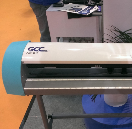 GCC AR-24 Cutting Plotter