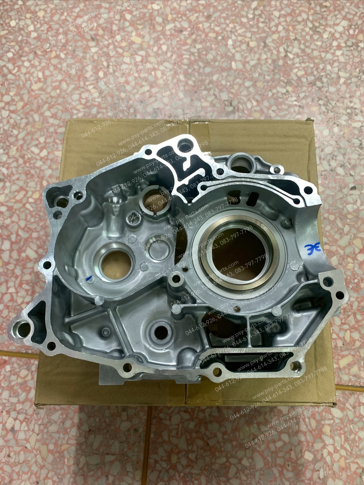 แคร้งเครื่องตัวกลาง WAVE 110-I/21 สตาร์ทมือ แท้ๆ ซ้าย 11200-K1M-T00