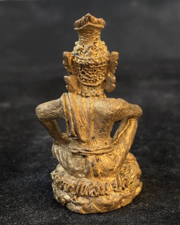 ปู่เสือ พ่อปู่เสือ ฤาษีปู่เสือ ปู่เสือแสนเฮง หลวงปู่แสน ปสนฺโน วัดบ้านหนองจิก จ.ศรีสะเกษ รุ่นปู่เสือแสนเฮง เนื้อทองลำอู่ หมายเลข ๑๕๙๙