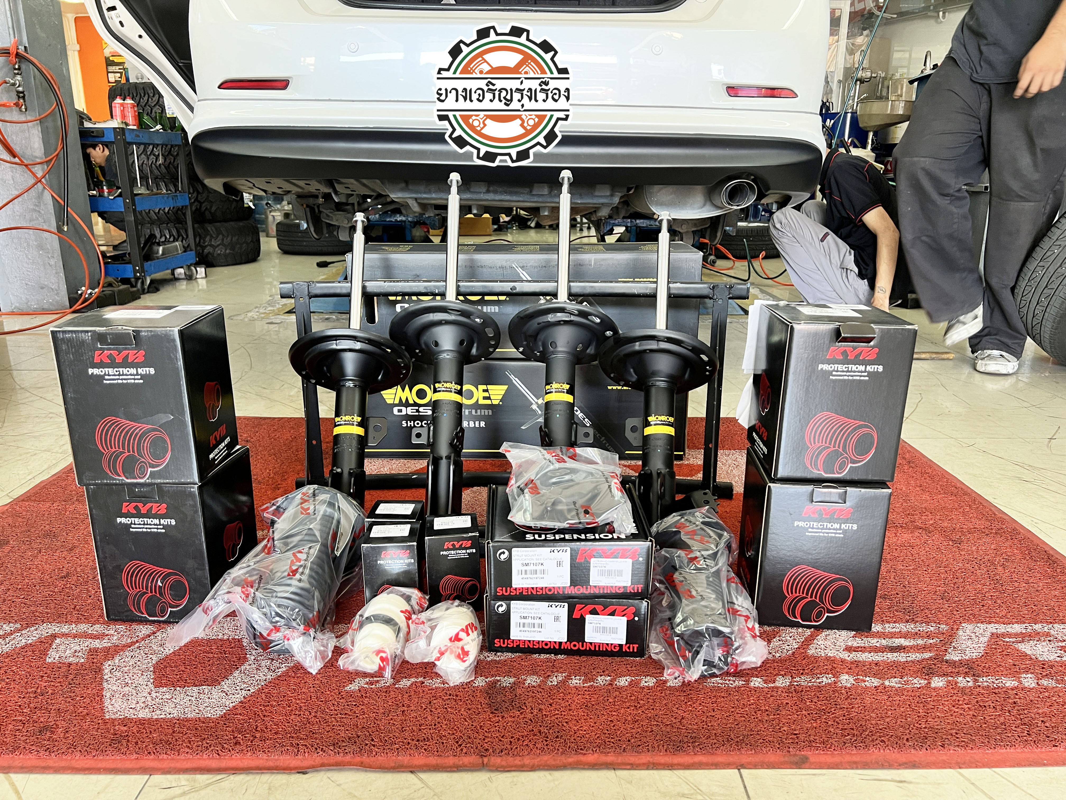 TOYOTA CAMRY ACV50 ต้องการเปลี่ยนโช๊คอัพชุดใหม่เลือกใช้งานโช๊คอัพ Monroe oe spectrum นุ่มหนึบ พร้อมบริการติดตั้ง set up ตั้งศูนย์แมชชิ่ง ครบจบที่เดียว 𝙊𝙪𝙧 𝙎𝙚𝙧𝙫𝙞𝙘𝙚 บริการทางร้านเรารับทำอะไรบ้าง 🔧 ติดตั้งยางแบบไร้รอย 100% 🔧 บริการสลับยาง ตามอายุ 🔧 มียางรถยนต์ทุกยี่ห้อให้เลือกซื้อ 🔧 เช็คช่วงล่าง แก้ปัญหาให้ตรงจุด 🔧 บริการล้างลิ้นปีกผีเสื้อ 🔧 บริการเช็คระยะรถยนต์ 🔧 เปลี่ยนถ่ายของเหลวทั้งระบบ 🔧 ตั้งศูนย์ด้วยเครื่อง HUNTER นำเข้าจาก USA สอบถามข้อมูลเพิ่มเติม หรือนัดหมายเข้ารับบริการ Tel : 08-6569-1915 Tel : 08-6544-5963 Line id : @88rw Tiktok : https://www.tiktok.com/@88rwycrr Youtube : https://youtube.com/@88rw Facebook : https://www.facebook.com/88rwtire Location : https://goo.gl/maps/HrNUAZXPN94KvxZ98?coh=178573&entry=tt #รถยนต์มีปัญหาไม่รู้ต้องแก้ตรงไหน ทางเรายินดี ตรวจหาปัญหาและหาวิธีแก้ บอกลูกค้าก่อนลงมือทำเสมอราคาเป็นธรรมไม่เอาเปรียบ สบายใจคุณลูกค้า ---------------------------------- ดูแลให้คำปรึกษาทุกปัญหาคาใจ ไม่ทิ้งลูกค้า มีบริการหลังการขาย 【ให้ผู้เชี่ยวชาญของเรา ดูแลรถคุณ】 ร้านยางเจริญรุ่งเรือง ยินดีต้อนรับครับ ---------------------------------- #โช๊คอัพรถยนต์ #monroe #yss #kayaba #profender #ร้านยางเจริญรุ่งเรือง #นนทบุรี #งามวงศ์วาน #amsfix #บริการช่วงล่างรถยนต์ #ซ่อมบำรุงช่วงล่าง #เซทอัพโช๊คอัพรถยนต์