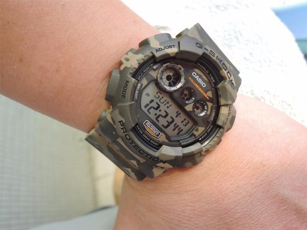 Casio G-Shock ชาย GD-120CM-5DR