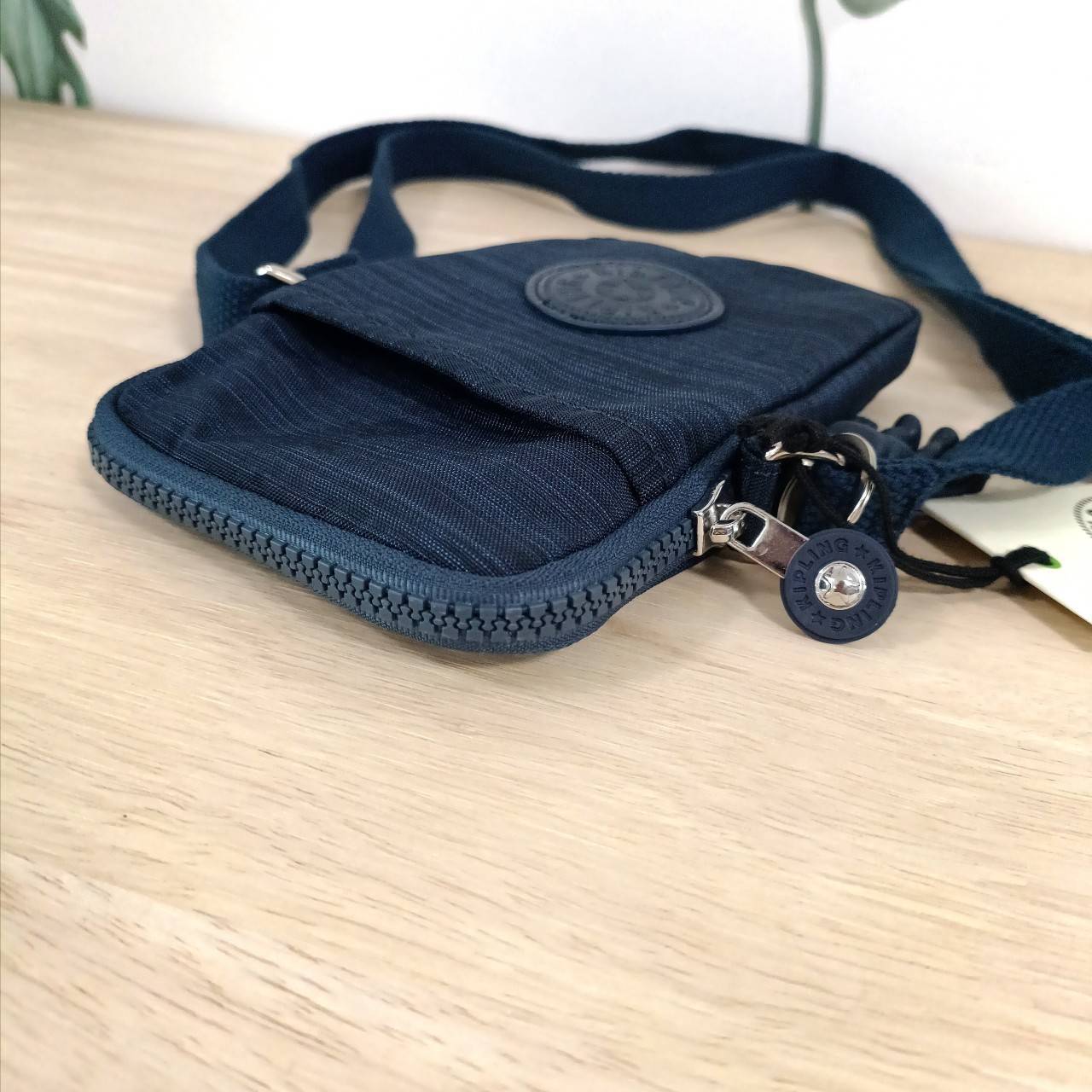 กระเป๋าคิปลิ้ง กระเป๋าใส่มือถือ Kipling Tally