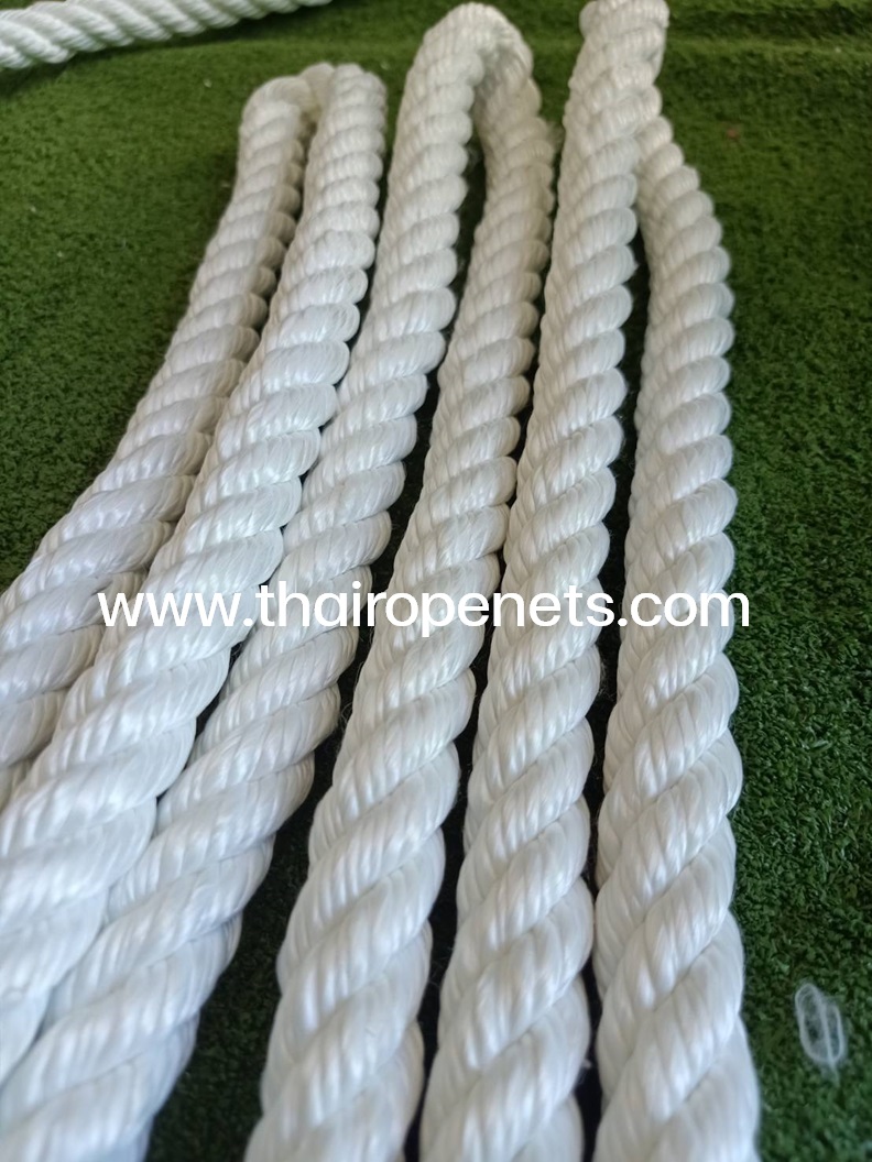 เชือกโพลีเอสเตอร์สีขาว 18 mm. Length 200 m.