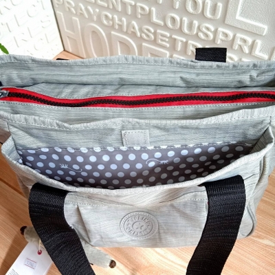 KIPLING กระเป๋าสะพายไหล่ SHOULDER TOTE BAG