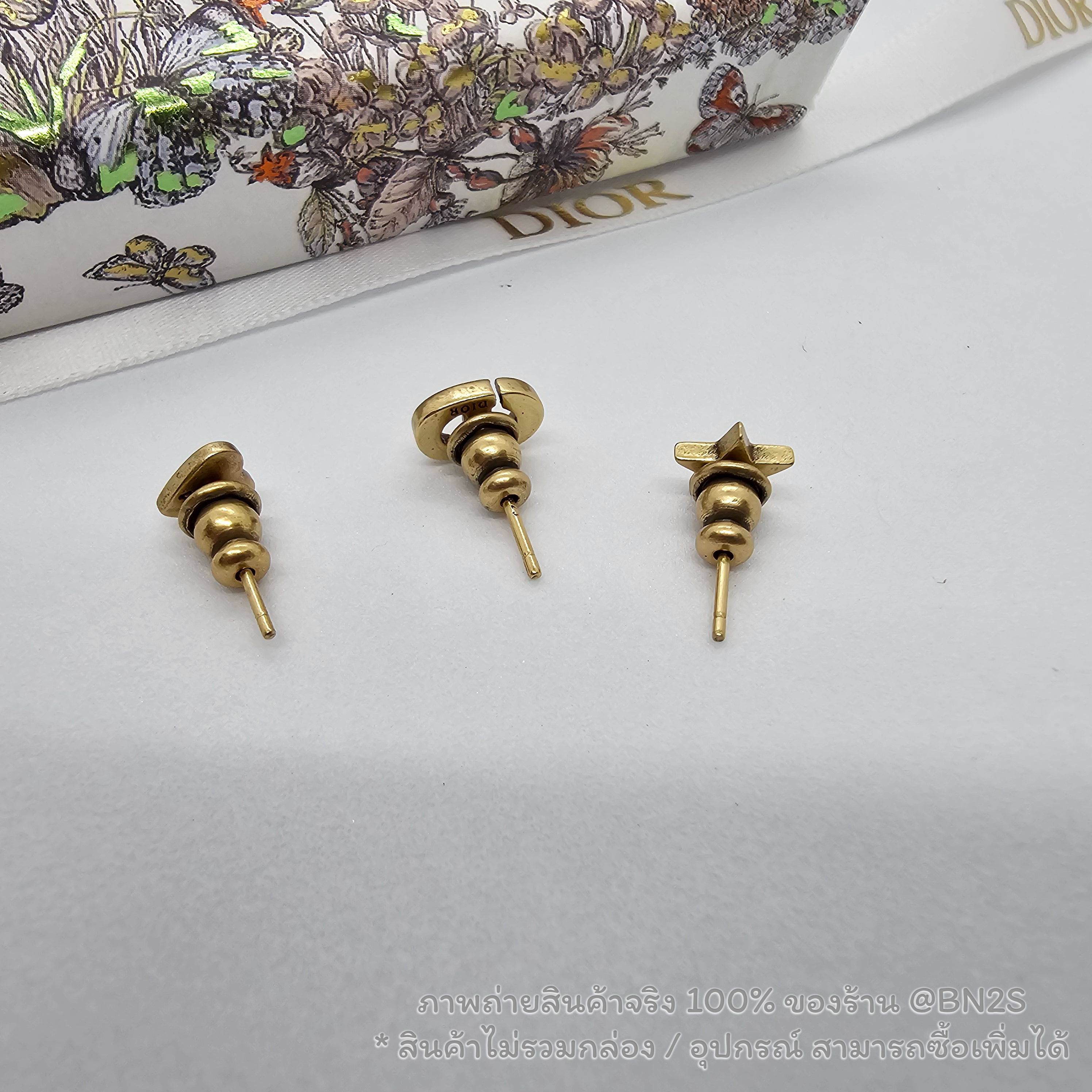 [ออริ] Christain Dior Lucky Charms Set of Stud Earrings Antique Gold-Finish Metal ต่างหู ชุดเช็ท 3 ชิ้น อะไหล่ทองปัดเงาดำ มีถุงกระดาษ ซองซิปล็อค *ไม่รวมกล่อง