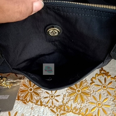 Kipling กระเป๋าสะพาย รุ่น ART HELEN LEE