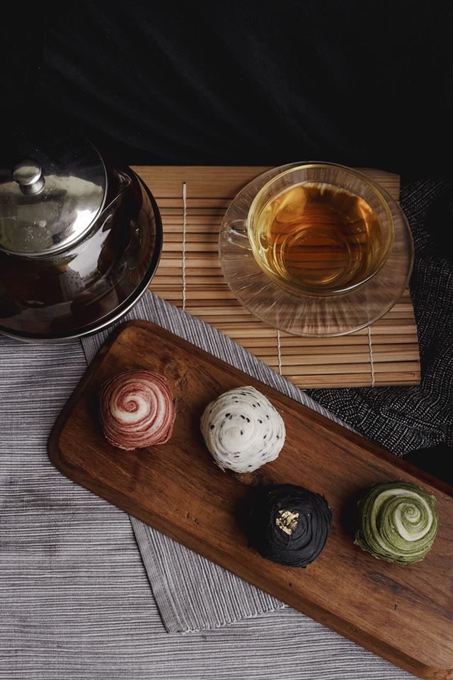 ขนมเปี๊ยะกล่องใหญ่ 16 ลูก