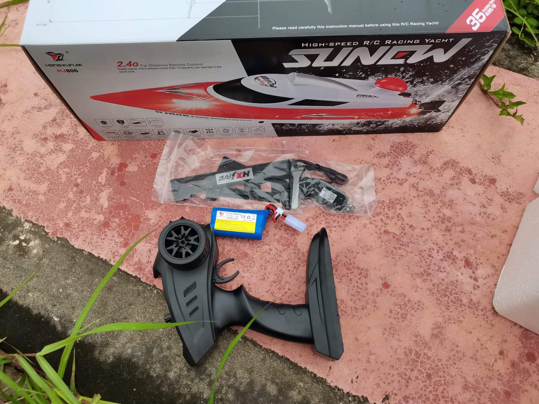 เรือบังคับวิทยุความเร็วสูง HJ-806 47Cm 2.4G RC 30Km/H แบตเตอร์+ชุดชร์าจ พร้อมเล่น ระบบระบายความร้อนด้วยน้ำ