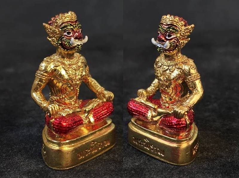 พระพิราพ รุ่นสมบัติเจ้าคุณปู่ หลวงปู่เเสน ปสนุโน วัดบ้านหนองจิก จ.ศรีสะเกษ แยกออกมาจากชุดกรรมการ เนื้อทองเทวาลงยา หมายเลข 864