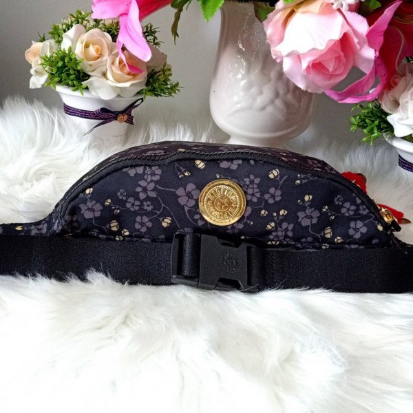 KIPLING กระเป๋าสะพาย กระเป๋าคิปลิ้ง Pac Man Fresh Waist Pack