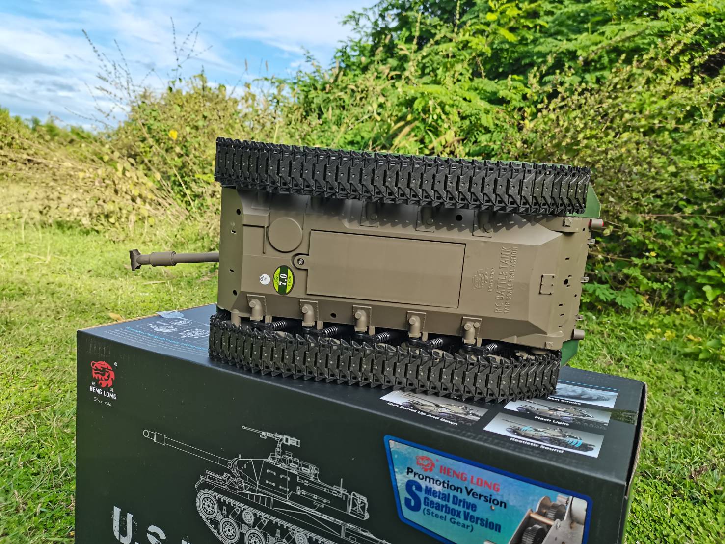 รถถังบังคับ HENG LONG 1/16 U.S. M41A3 WALKER BULLDOG ระบบชุดเกียร์โลหะ ยิงกระสุนได้มีควันและเสียงเคื่องยนต์ ระบบการทำงานเหมือนจริงมากๆ