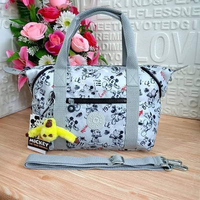 Kipling คิปลิ้ง กระเป๋า รุ่นDisney's 90 Years Handbag