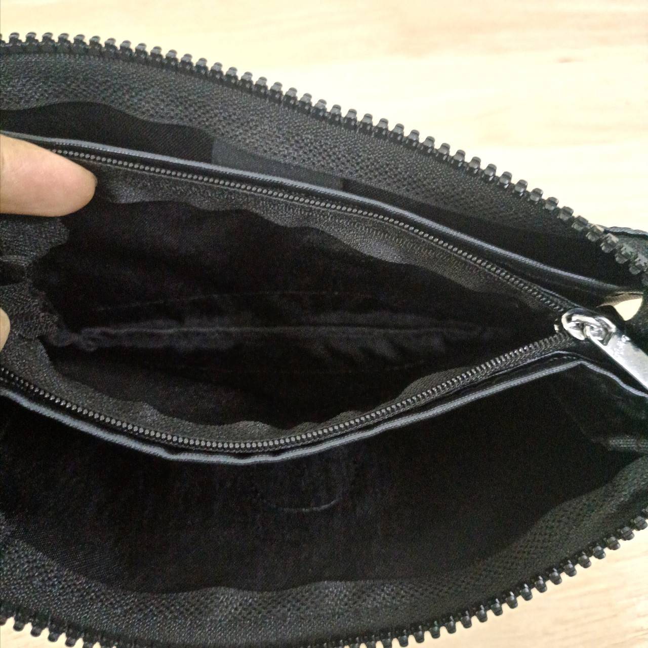 กระเป๋าคล้องมือ Kipling Creativity Large Pouch คิปลิ้ง