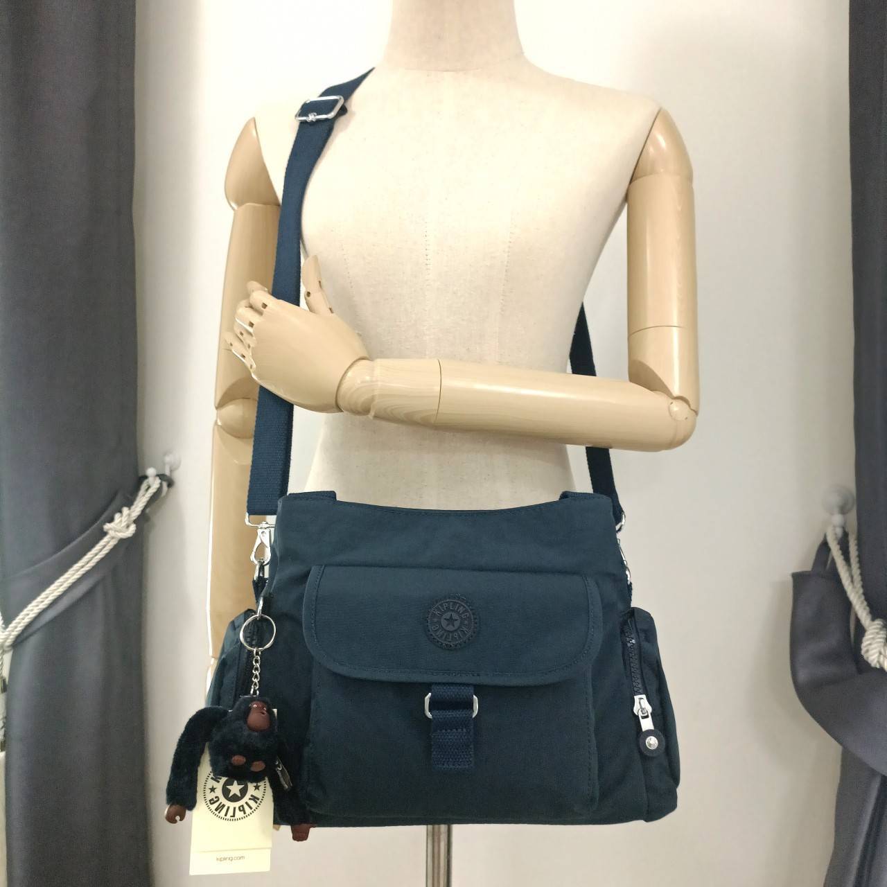 Kipling Felix กระเป๋าถือ กระเป๋าคิปลิ้ง สะพาย