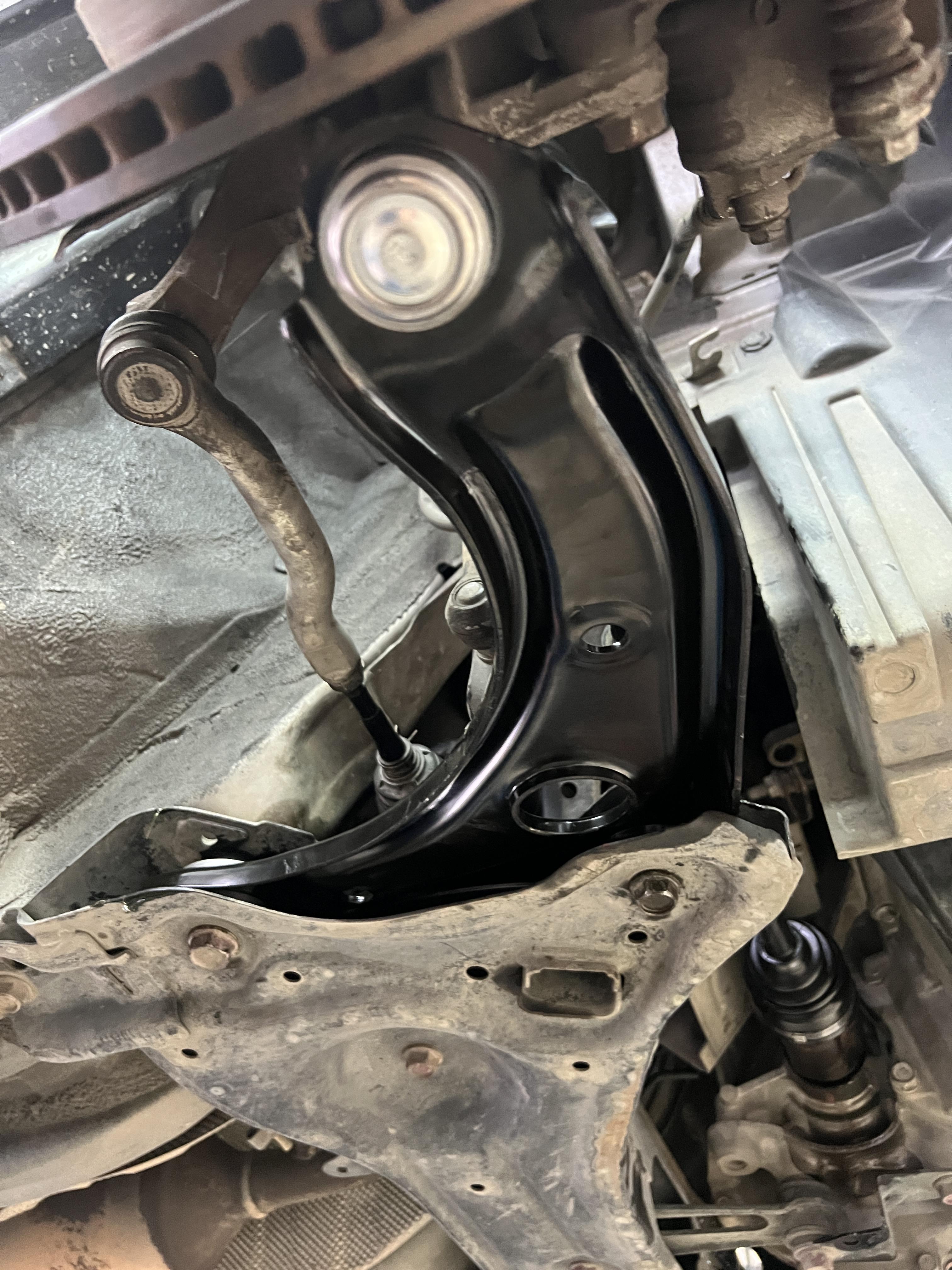 NISSAN ALMERA ซ่อมช่วงล่าง [+] ปีกนกล่างแท้ศูนย์ [+] ยางหุ้มเพลาขับคู่หน้า Location : https://goo.gl/maps/HrNUAZXPN94KvxZ98? รถยนต์มีปัญหาไม่รู้ต้องแก้ตรงไหน ทางเรายินดี ตรวจหาปัญหาและหาวิธีแก้ บอกลูกค้าก่อนลงมือทำเสมอด้วยราคาเป็นธรรม เวลาบริการ วันจันทร์-วันอาทิตย์ 09:00 น. - 17.30 น. #NissanAlmera #ปีกนกล่าง #เพลาขับ #โช้คอัพ #ช่วงล่าง #โช๊ค #ยางรถยนต์