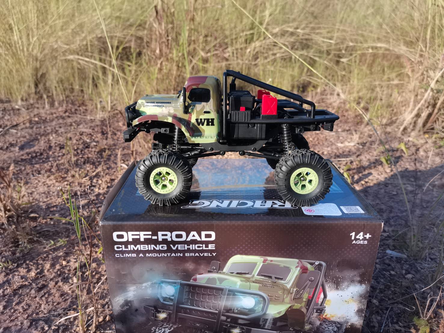 รถบังคับวิทยุ WLtoys 184021 1/18 24.GHZ 4WD Climbing OFF-ROAD