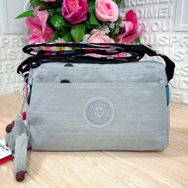 กระเป๋าสะพายkipling ผ้าไนล่อน คิปลิ้ง กระเป๋าคิปริ้ง outlet แท้