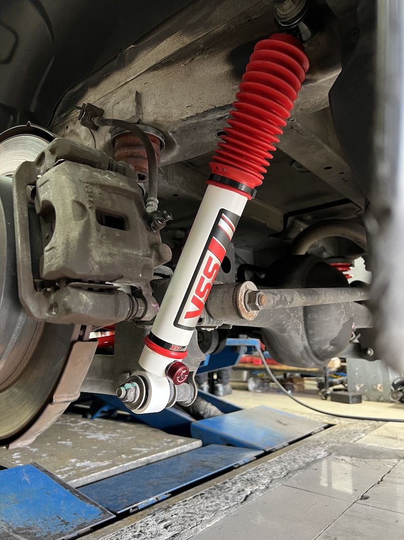 Hyundai H1 | โช้คอัพ Monroe OE Spectrum + YSS DTG Plus + สปริง YSS Comfort | แก้รถตู้โคลงเคลง นุ่มสบาย - ยางเจริญรุ่งเรือง ใครใช้ Hyundai H1 แล้วรู้สึกว่ารถตู้โดยสารมีอาการ ท้ายโยน, ย้วยส่าย หรือ โคลงเคลงหนัก เมื่อเข้าโค้ง... ถึงเวลาอัปเกรดชุดใหญ่เพื่อความมั่นคงและความสบายระดับ VIP แล้วครับ! เราจัดชุดอัปเกรด Hybrid Set (Comfort & Stability) ที่ลงตัวที่สุด! ✅ คู่หน้า Monroe OE Spectrum: เน้นความ นุ่มนวล สบายสไตล์รถยุโรป ลดแรงสั่นสะเทือนในห้องโดยสาร ✅ คู่หลัง YSS DTG Plus (ปรับ 7 ระดับ): โช้คอัพหลังปรับความหนืดได้ 7 ระดับ ช่วยควบคุมอาการท้ายโยนได้อย่างตรงจุด ✅ สปริง YSS Comfort Series (หน้า/หลัง): สปริงที่ถูกออกแบบมาเพื่อ บาลานซ์น้ำหนักรถตู้ ช่วยให้รถนิ่งและลดอาการโคลงเคลงของตัวรถ สิ่งที่จะได้รับหลังจากเข้ารับบริการ: นิ่งสนิท สบายสูงสุด: รถโคลงเคลงน้อยลงอย่างชัดเจน ผู้โดยสารนั่งสบายยิ่งขึ้นอย่างรู้สึกได้ ควบคุมแม่นยำ: พวงมาลัยตอบสนองดีขึ้น หายขาดจากอาการท้ายโยน อะไหล่คุณภาพพรีเมียม: มั่นใจในคุณภาพของแบรนด์ Monroe และ YSS จบครบในที่เดียว: ติดตั้ง Setup และบริการ ตั้งศูนย์ (Hunter) ที่ร้าน ยางเจริญรุ่งเรือง นนทบุรี 👉 ยกระดับรถตู้ของคุณให้ขับขี่ปลอดภัยและสบายที่สุด! นัดหมายเข้ารับบริการได้เลยครับ 📌 สอบถามข้อมูลเพิ่มเติม หรือนัดหมายเข้ารับบริการ ☎️ : 08-6569-1915 ☎️ : 08-6544-5963 💬 Line id : @88rw 📍 Location : https://goo.gl/maps/HrNUAZXPN94KvxZ98 🌐 Facebook : https://www.facebook.com/88rwtire #Hyundai #H1 #รถตู้ #Monroe #YSS #DTGPlus #โช้คอัพ #สปริง #ช่วงล่าง #แก้รถโคลง #ยางเจริญรุ่งเรือง #นนทบุรี #งามวงศ์วาน #ตั้งศูนย์ #ร้านซ่อมช่วงล่างดีๆใกล้ฉัน