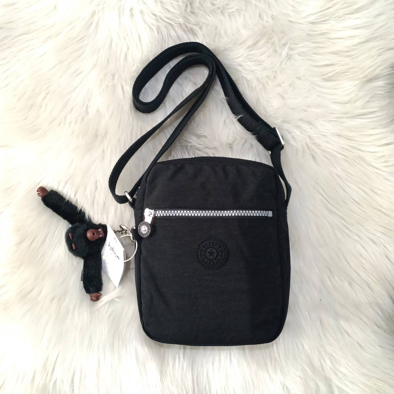 กระเป๋า KIPLING Unisex คิปลิ้ง ไนล่อน K23511 ของแท้ outlet